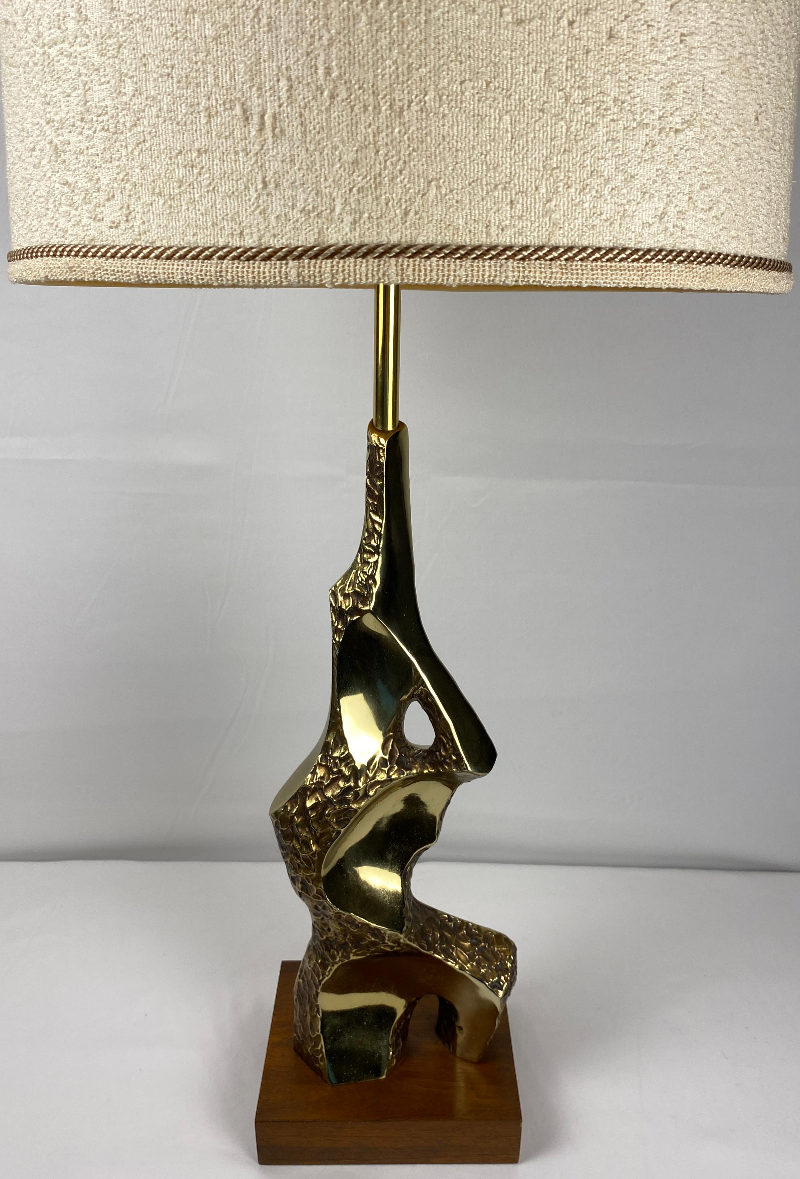 Metal Mid-Century Modern Table Lamp by Richard Barr for Laurel Lamp Company  For Sale