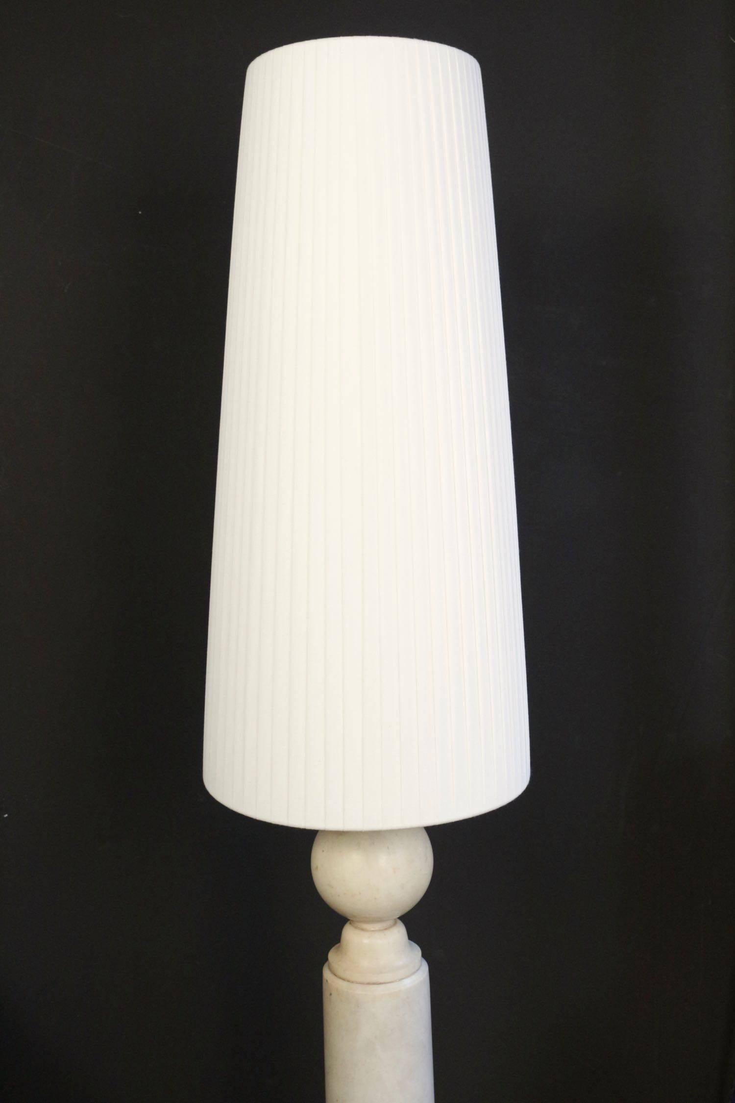 French Mid-Century Modern Table Lamp, circa 1970 in Marble
