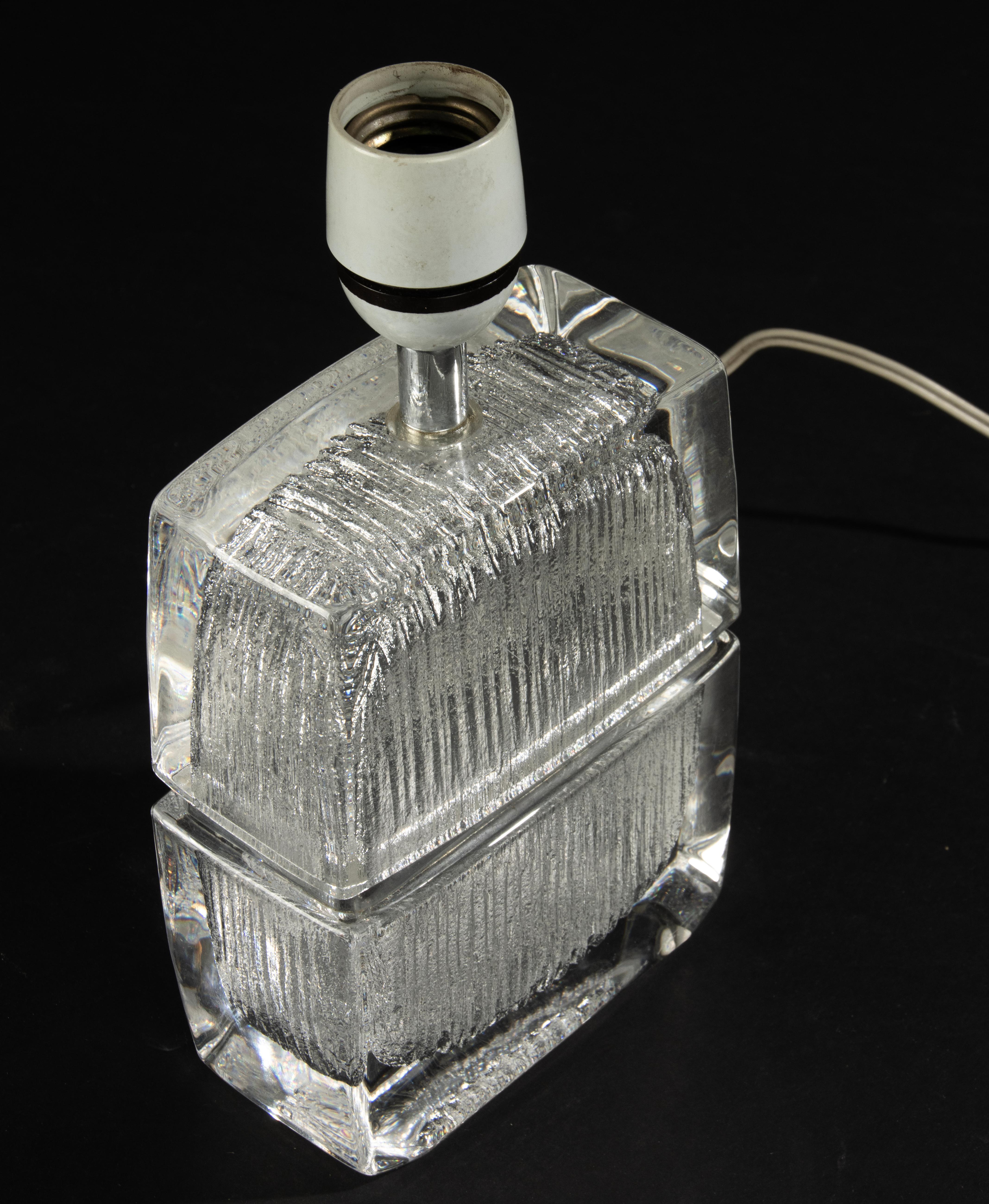 Mid Century Modern Table Lamp - Daum - Crystal For Sale 3
