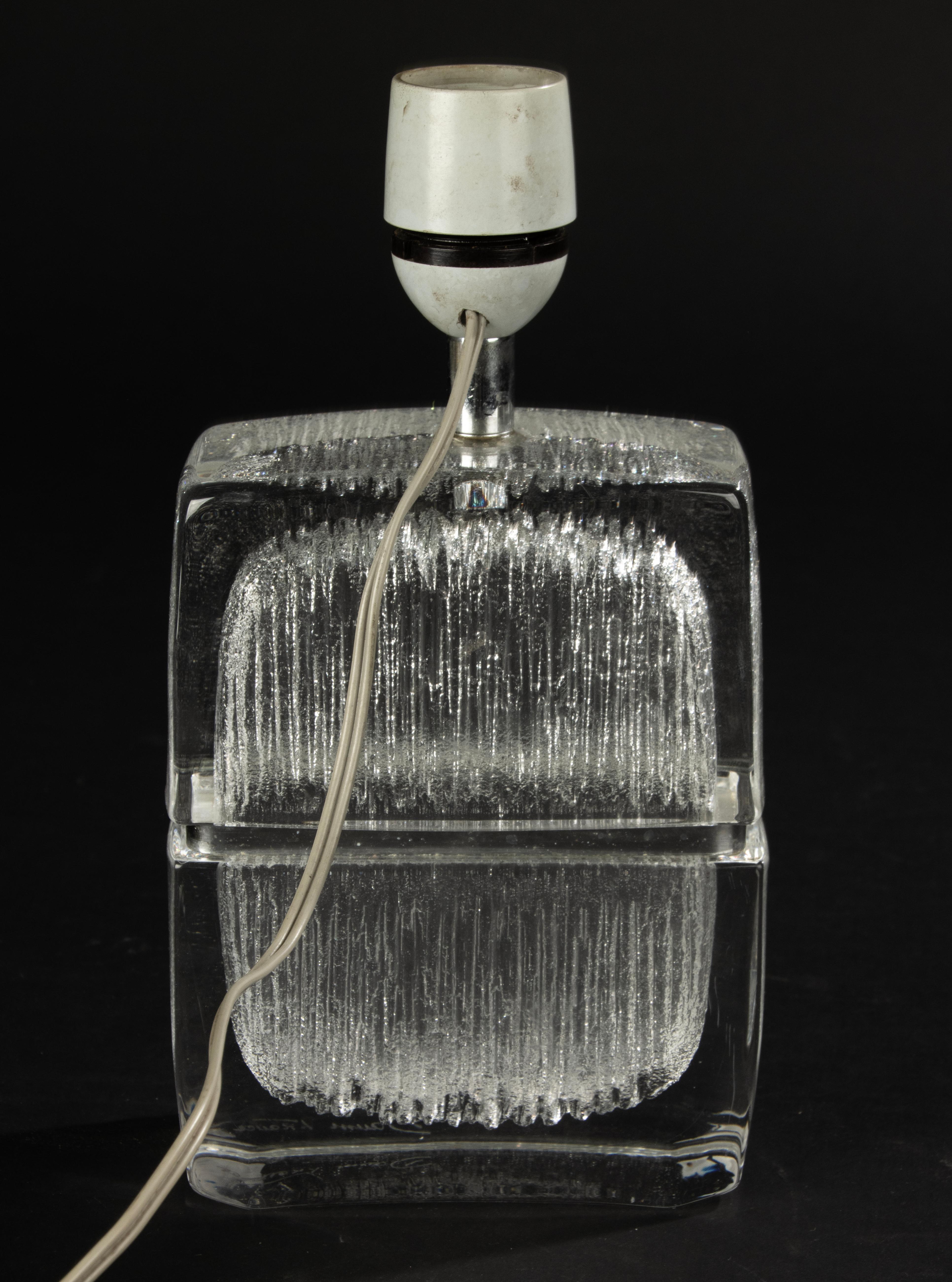Mid Century Modern Table Lamp - Daum - Crystal For Sale 5