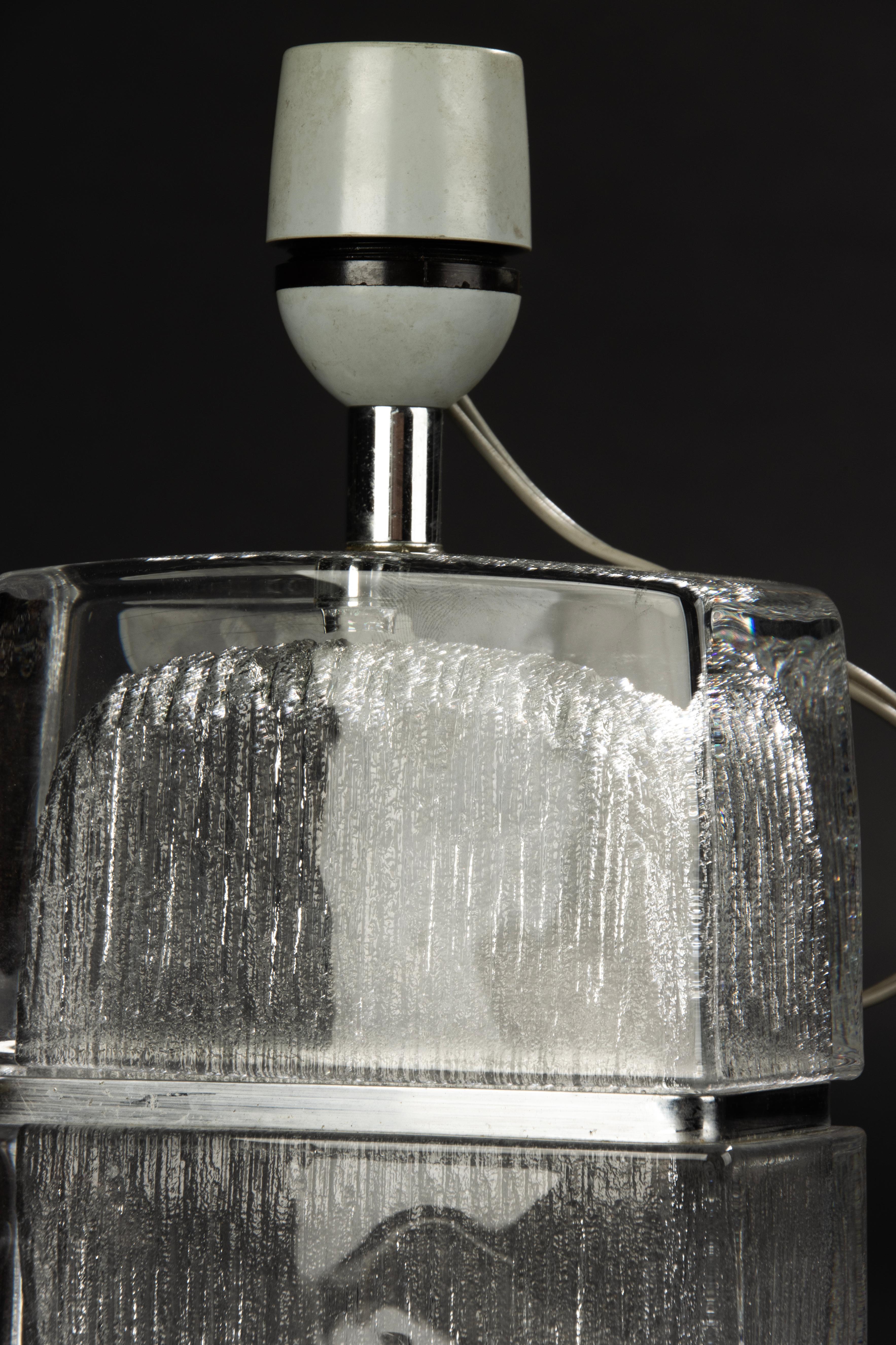 Mid Century Modern Table Lamp - Daum - Crystal For Sale 6