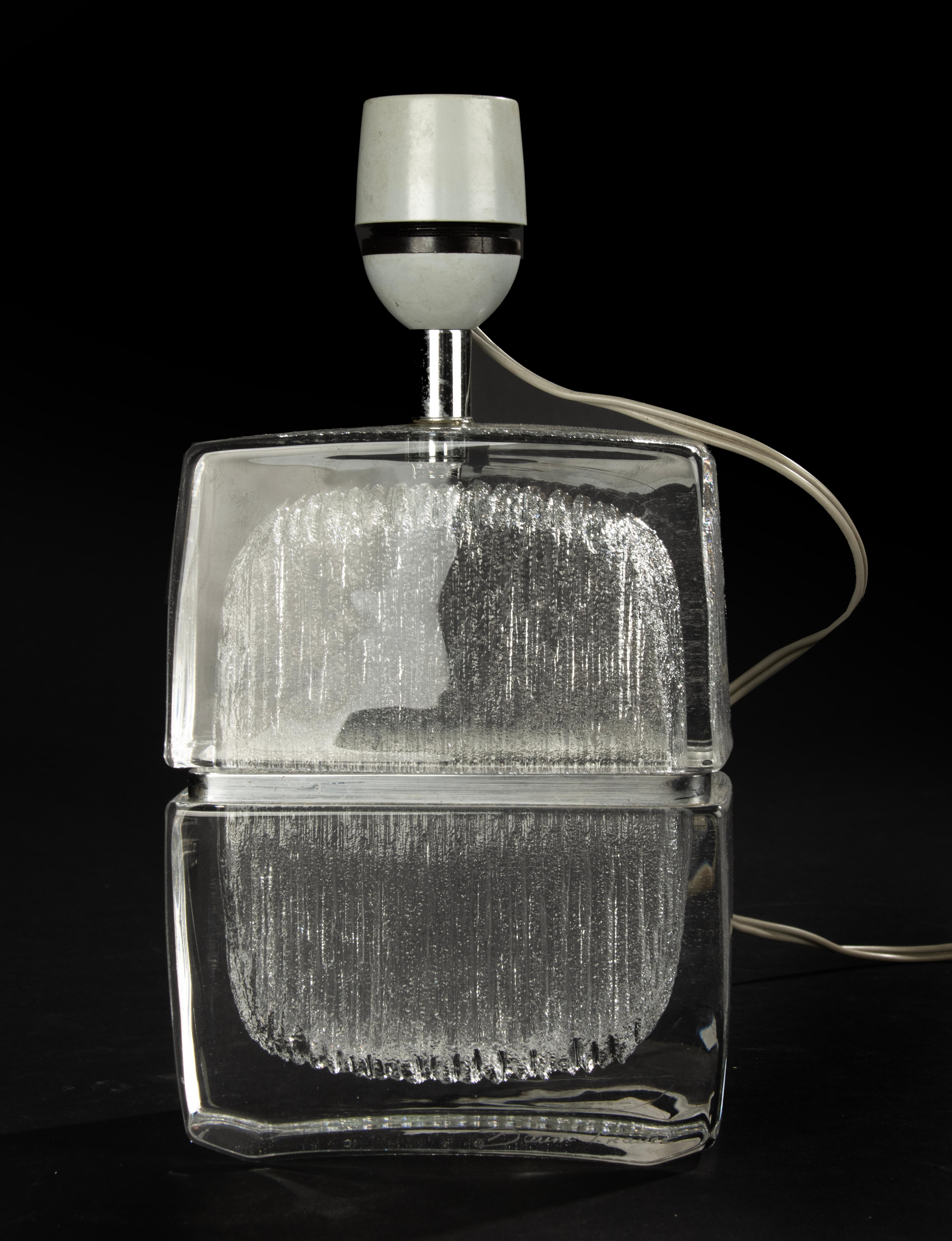 Mid-Century Modern Mid Century Modern Table Lamp - Daum - Crystal For Sale