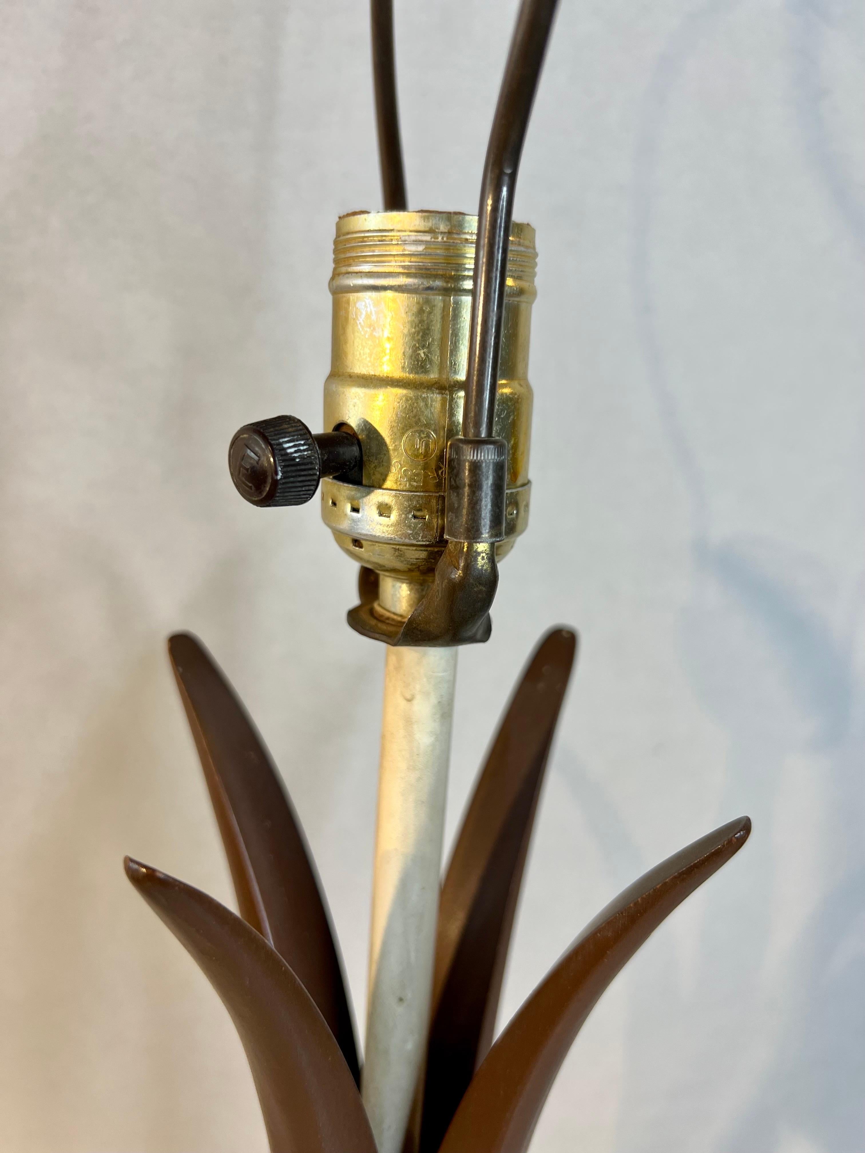 Mid-Century Modern Tischlampe (Laminat) im Angebot