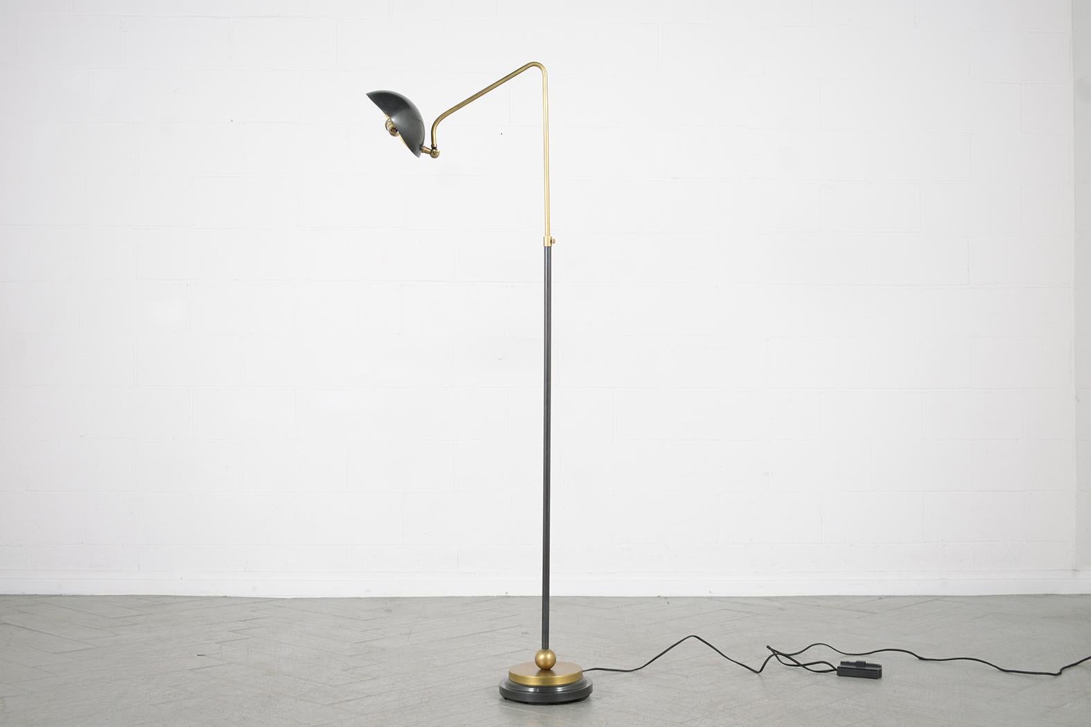 Mid-Century Modern Brass Floor Lamp with Adjustable Dimmer For Sale 1