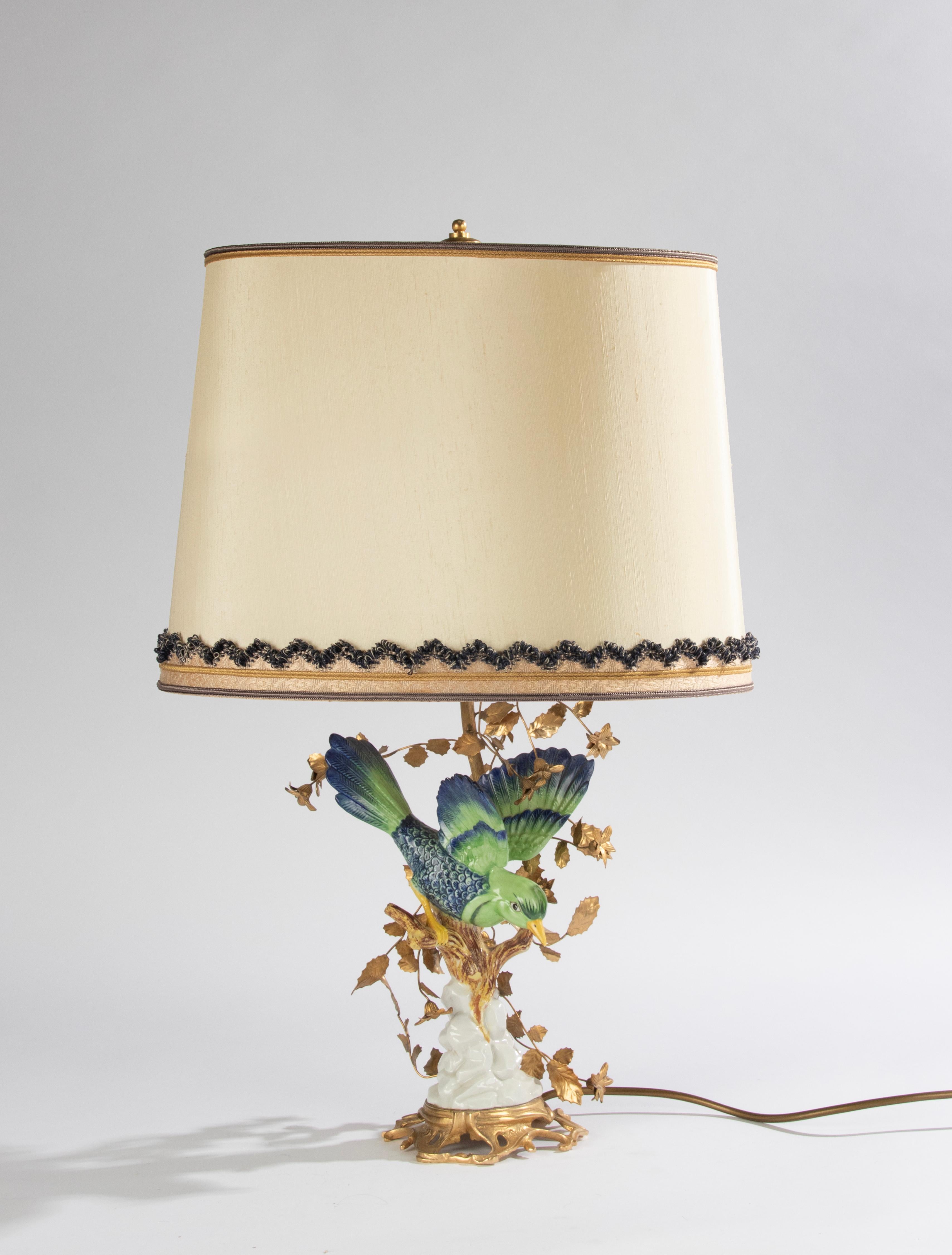 Mid-Century Modern Tischlampe - Giulia Mangani - Sèvres Stil Porzellan Vogel  (Moderne der Mitte des Jahrhunderts) im Angebot