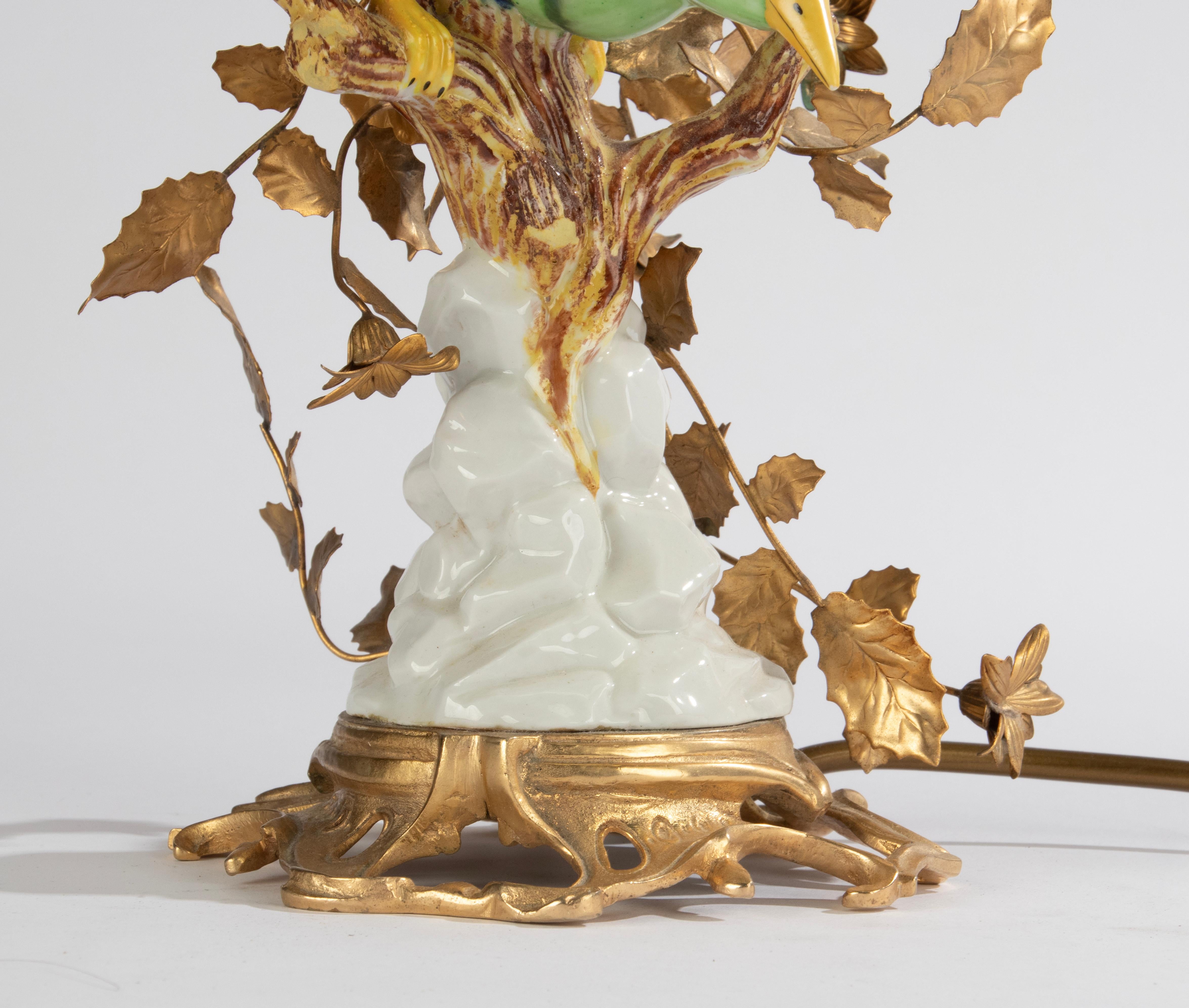 Mid-Century Modern Tischlampe - Giulia Mangani - Sèvres Stil Porzellan Vogel  (Handgefertigt) im Angebot