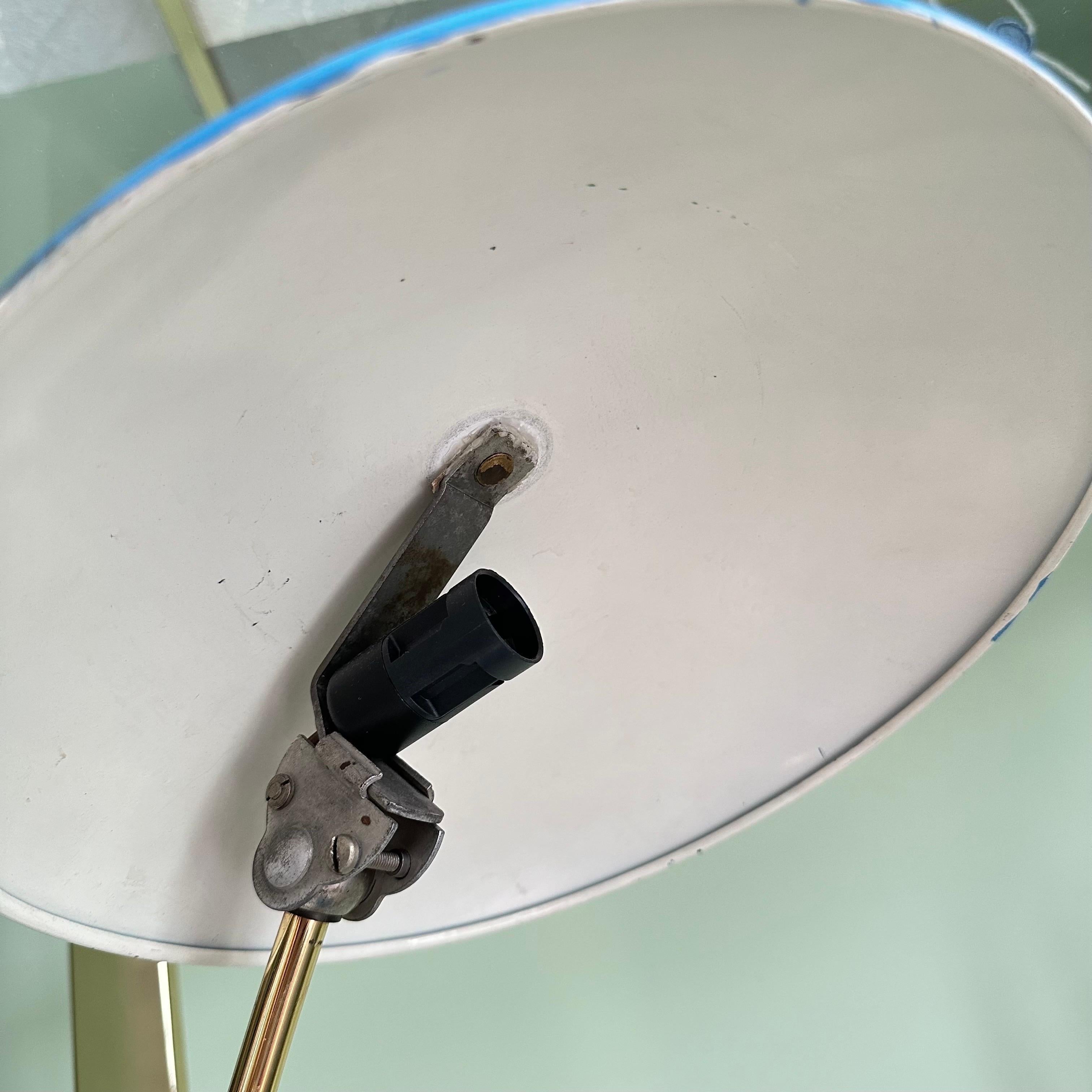 Mid-Century Modern Table Lamp in Brass and Blue with Hand-Painted Flowers For Sale 4