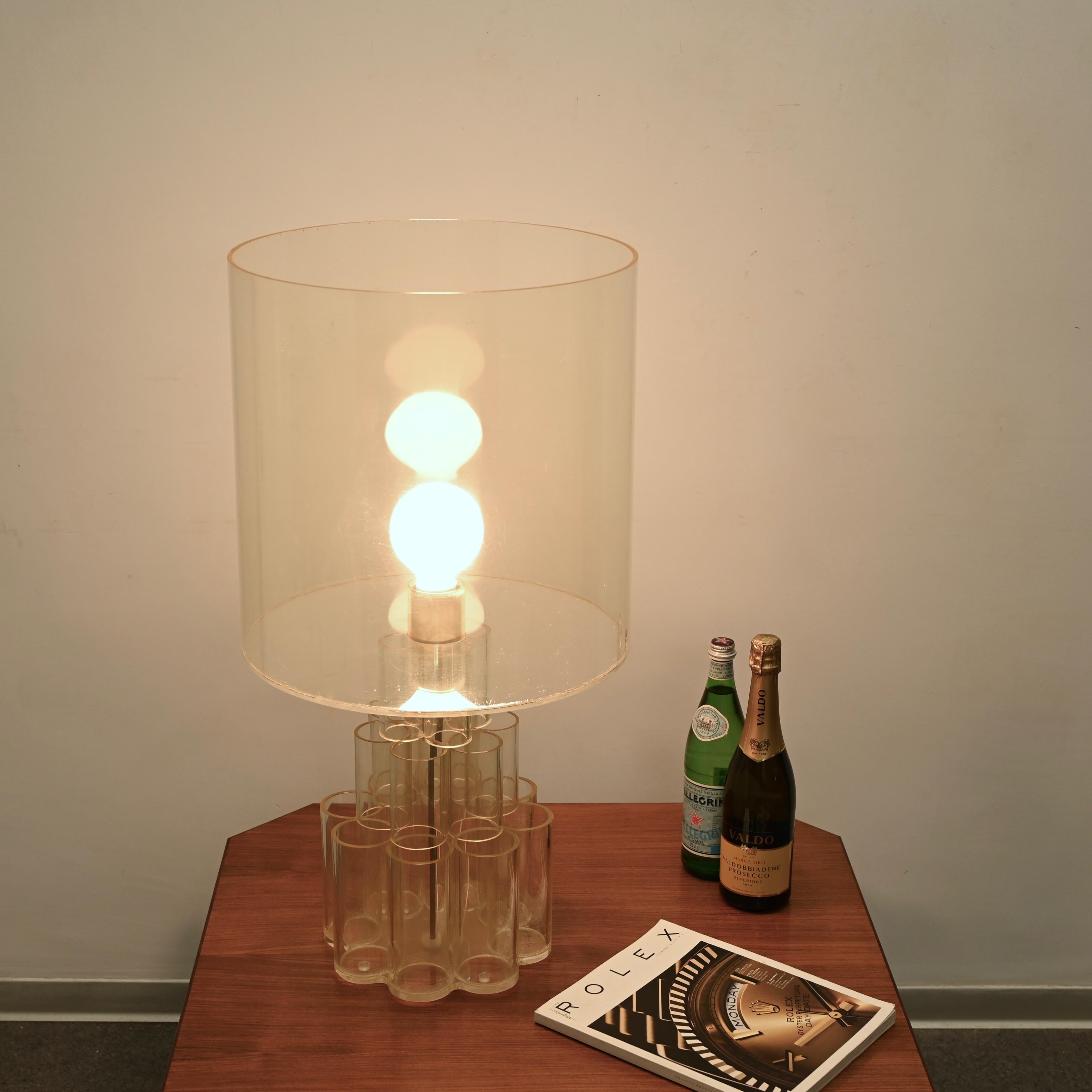 Mid-Century Modern Table Lamp in Lucite Plexiglass, Panton Style, Italy, 1970s For Sale 9