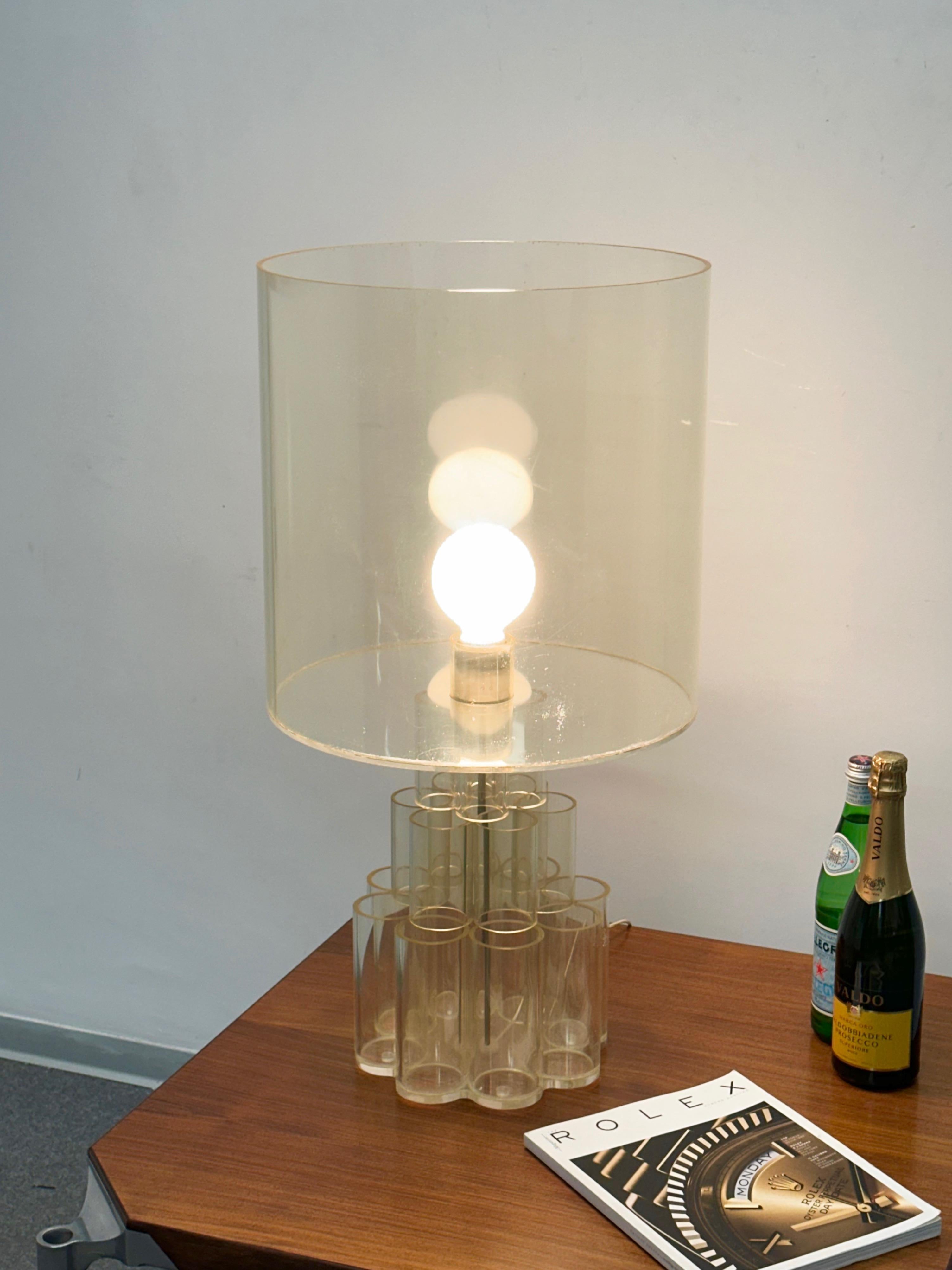 Mid-Century Modern Table Lamp in Lucite Plexiglass, Panton Style, Italy, 1970s For Sale 12