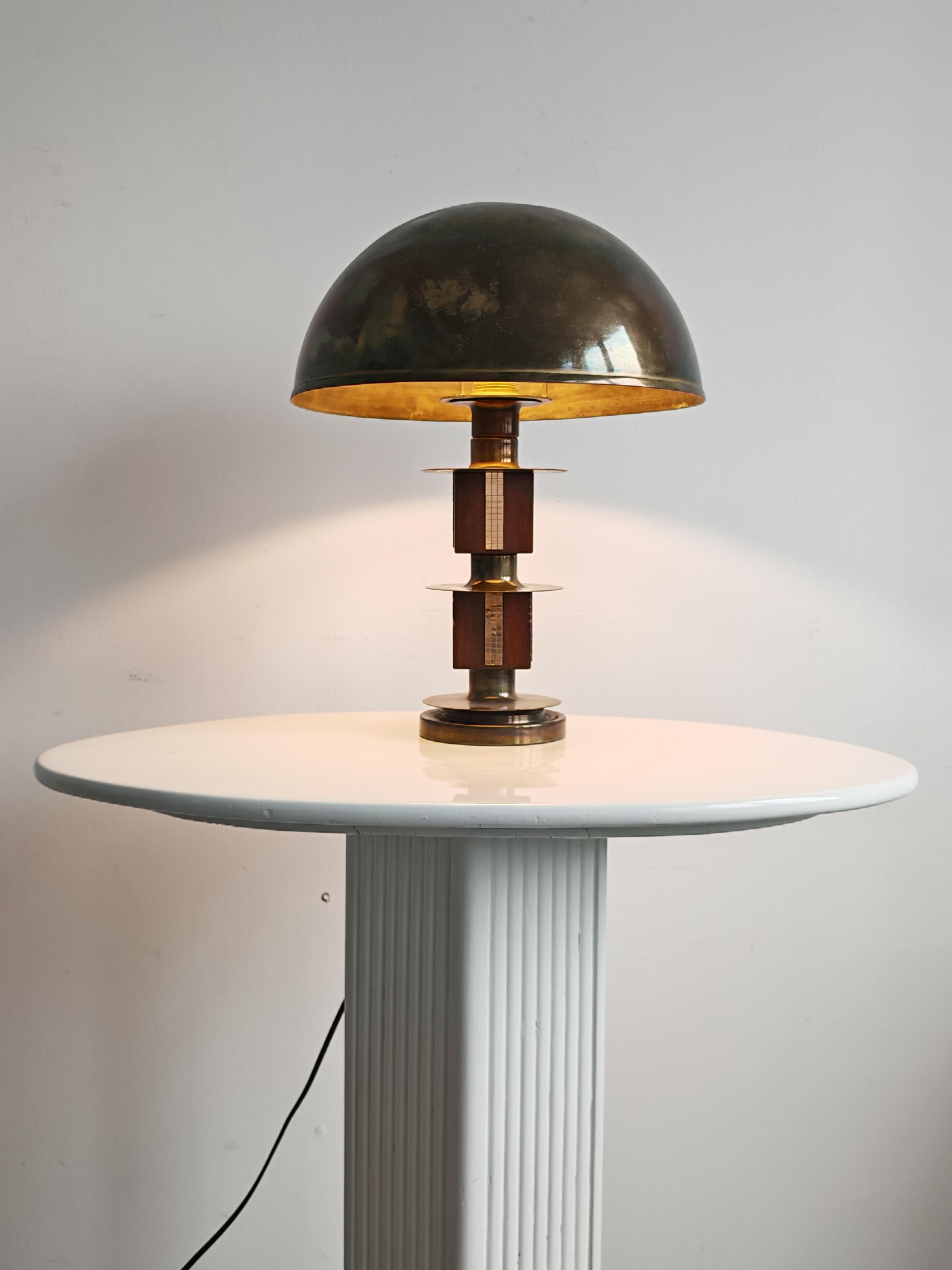 Mid Century Modern Table Lamp in mahogany and brass, Italy 1960s en venta 3