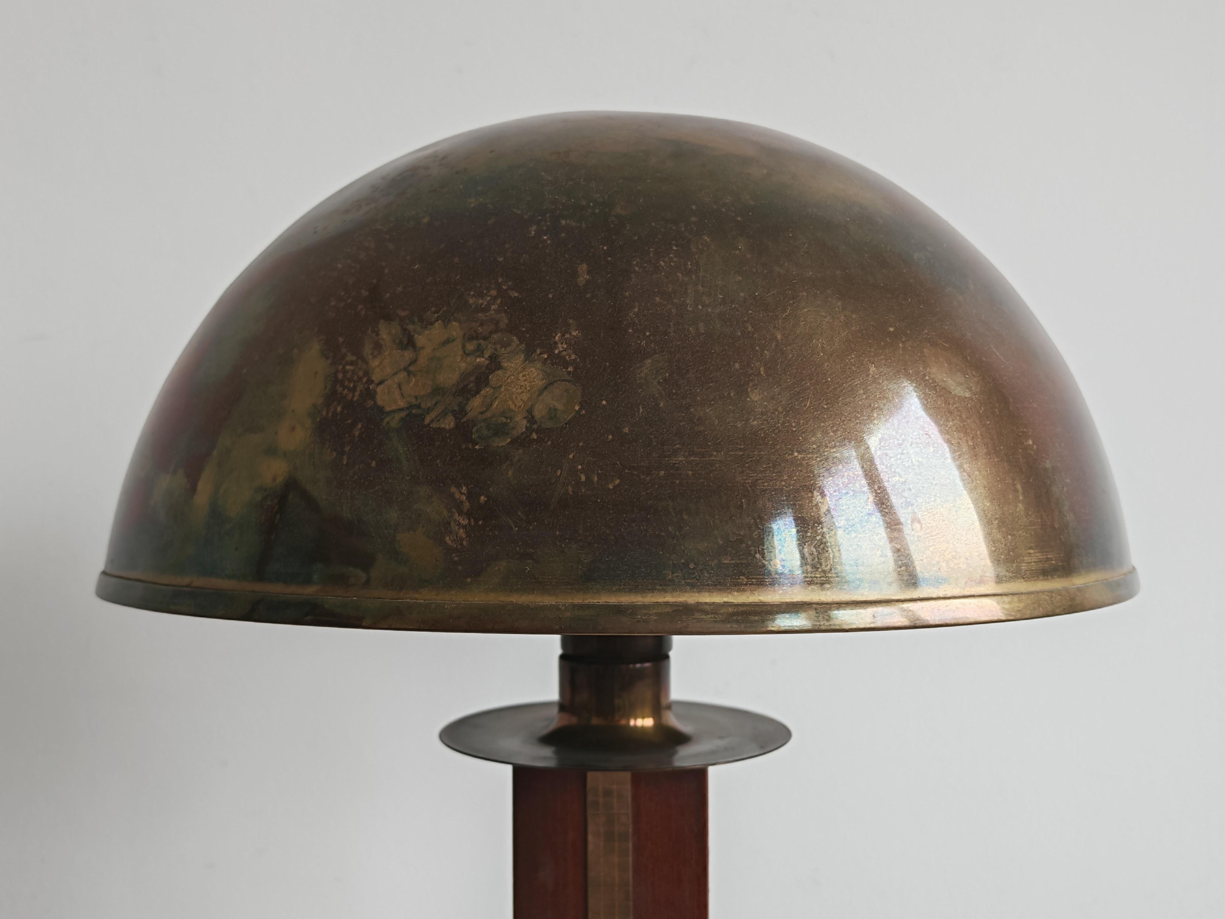 Mid Century Modern Table Lamp in mahogany and brass, Italy 1960s en venta 4