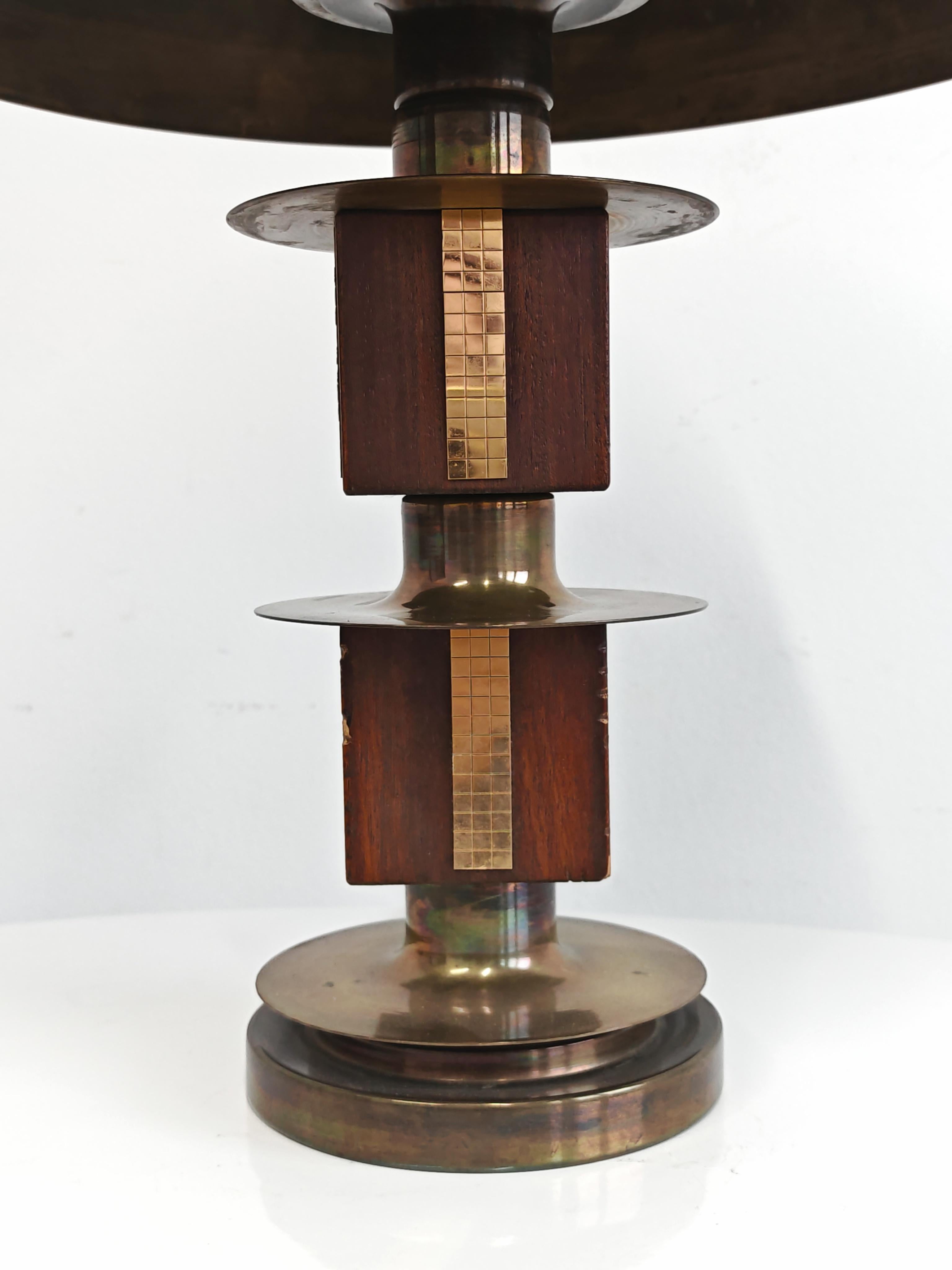 Mid Century Modern Table Lamp in mahogany and brass, Italy 1960s en venta 1