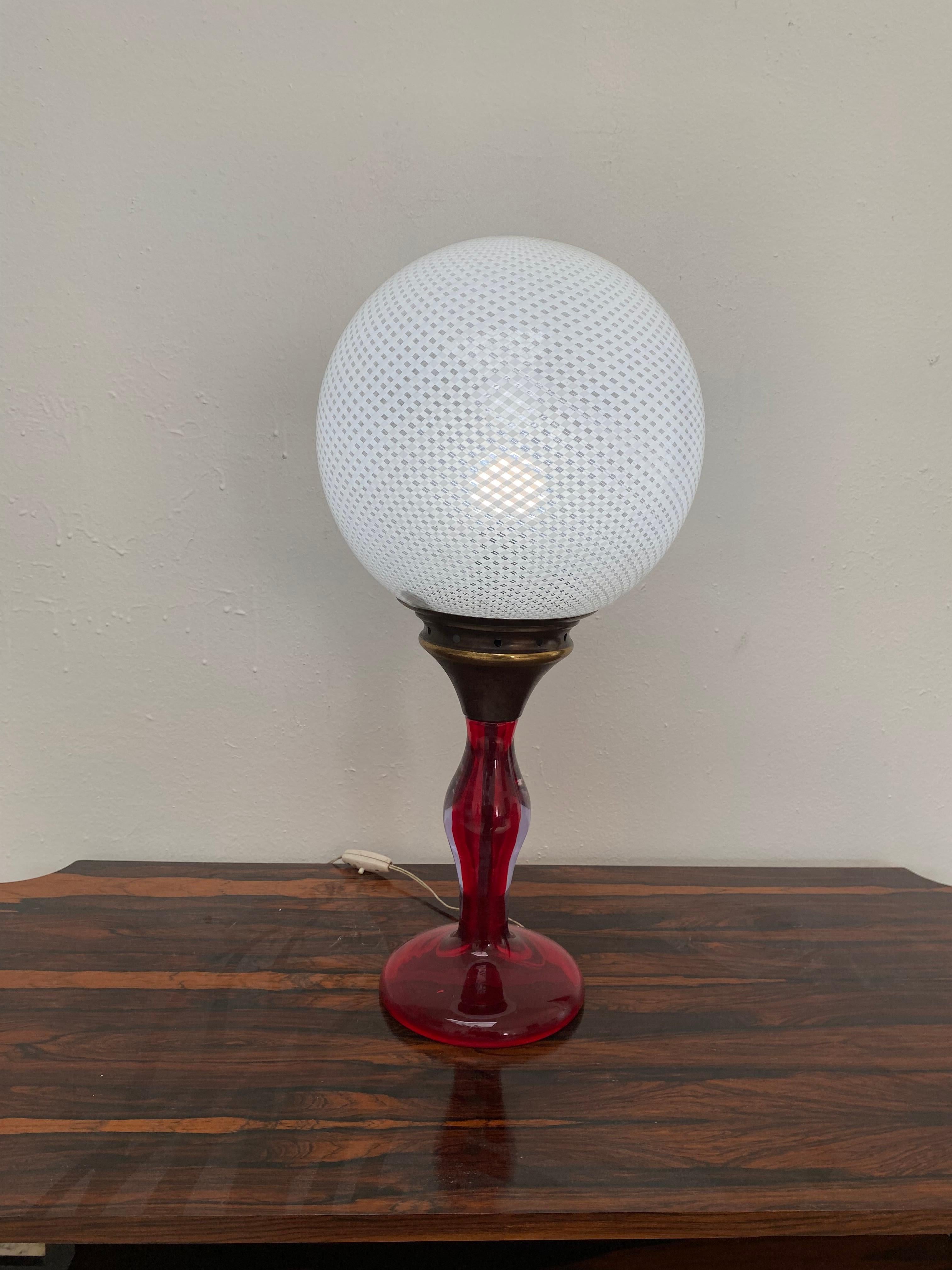 Mid-Century Modern Table Lamp in Sommerso and Reticello Murano Glass, ca. 1940 For Sale 6