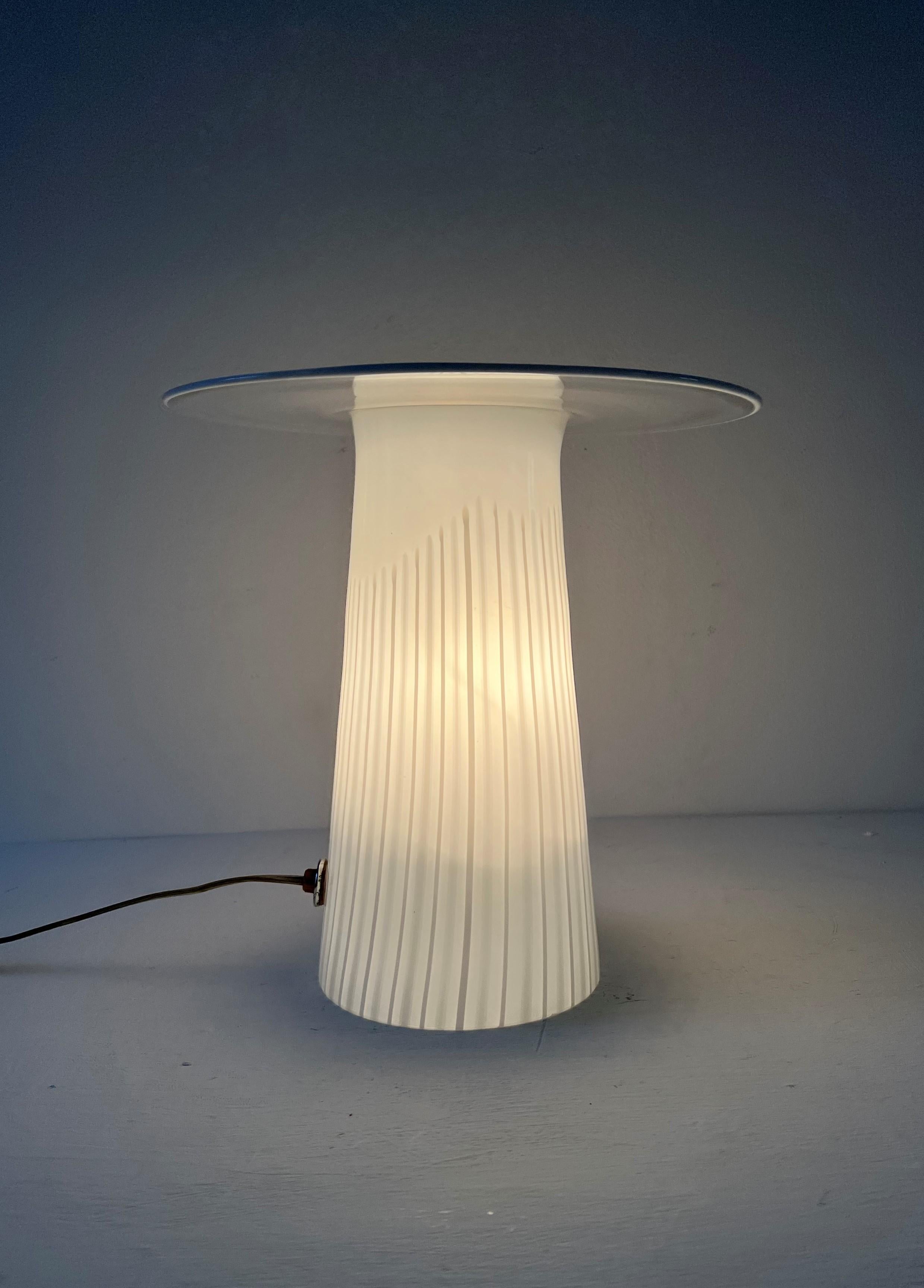 Hand-Crafted Mid-Century Modern Table Lamp in the Manner of Lino Tagliapietra, Murano 1970s For Sale