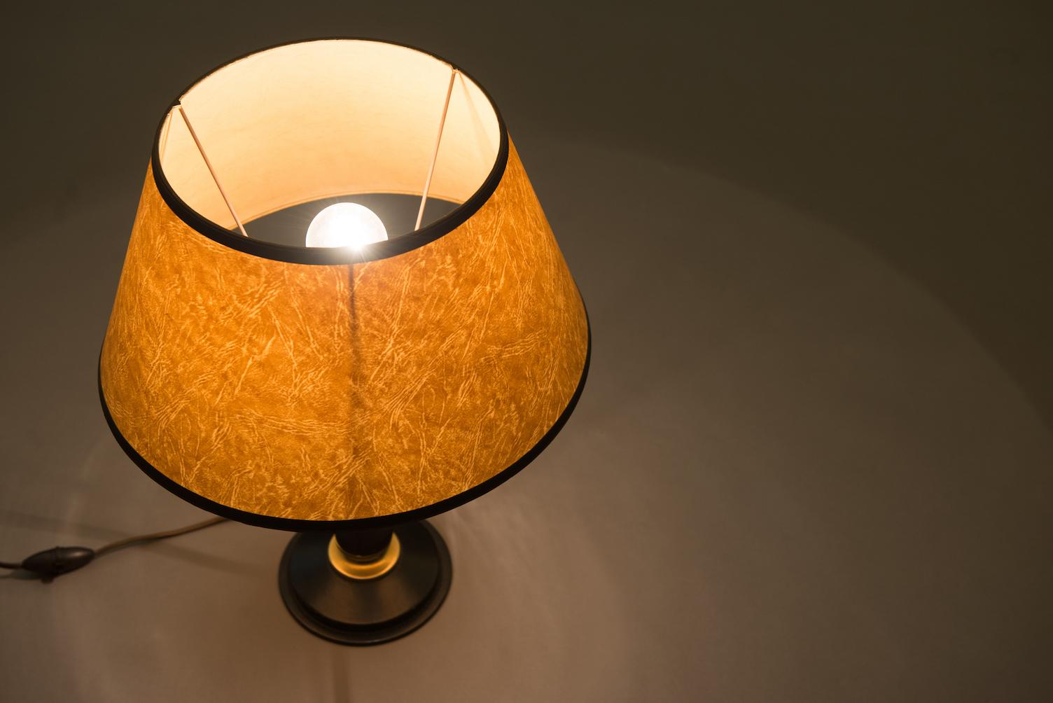 Mid-century modern table lamp in the style of Jacques Adnet In Good Condition In Porto, PT