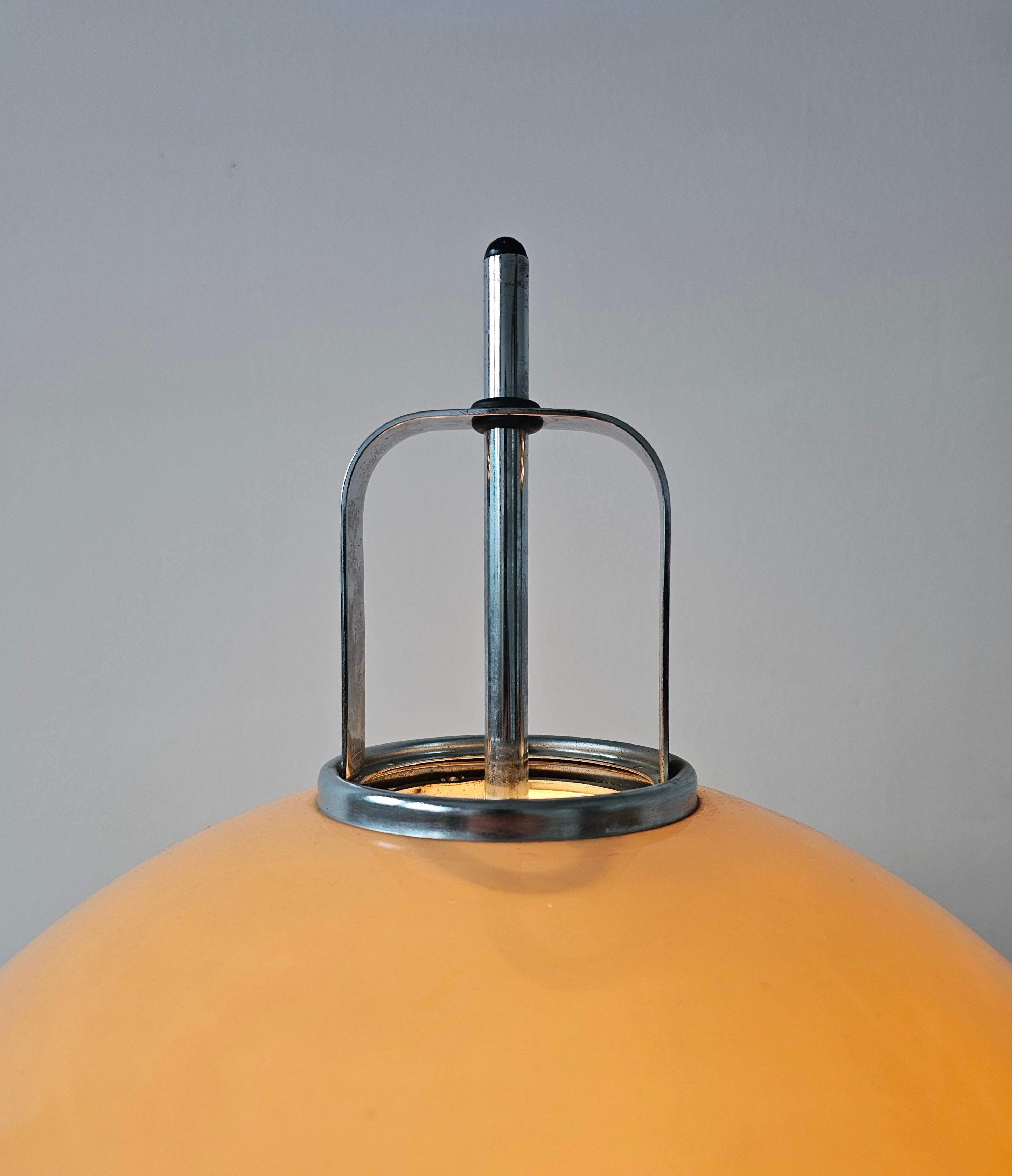 Moderne Tischlampe „Lucerna“, entworfen von Harvey Guzzini, Mid-Century Modern 1