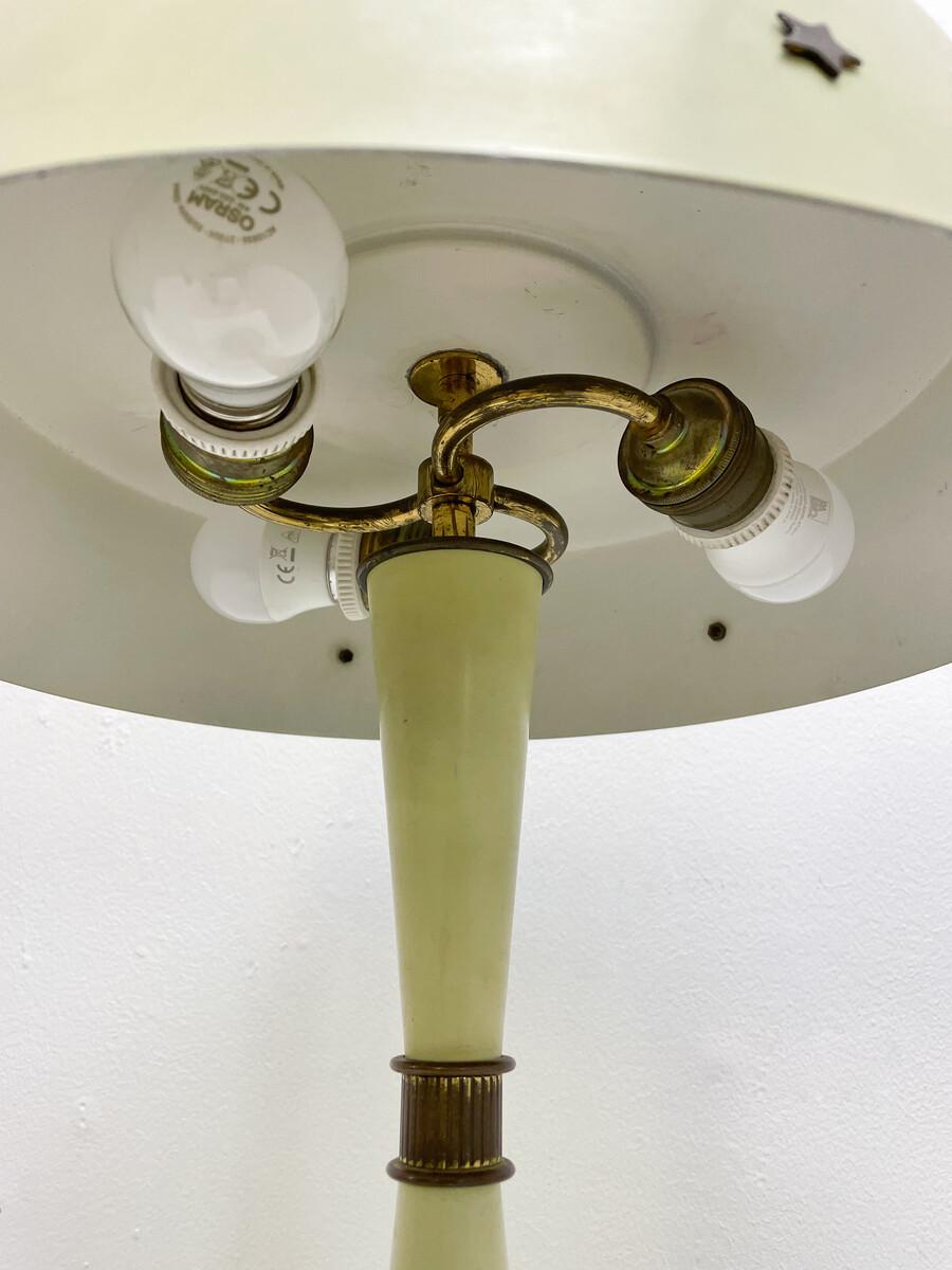 Moderne Tischlampe aus der Mitte des Jahrhunderts, Metall und Glas, Italien, 1950er Jahre  (Moderne der Mitte des Jahrhunderts) im Angebot