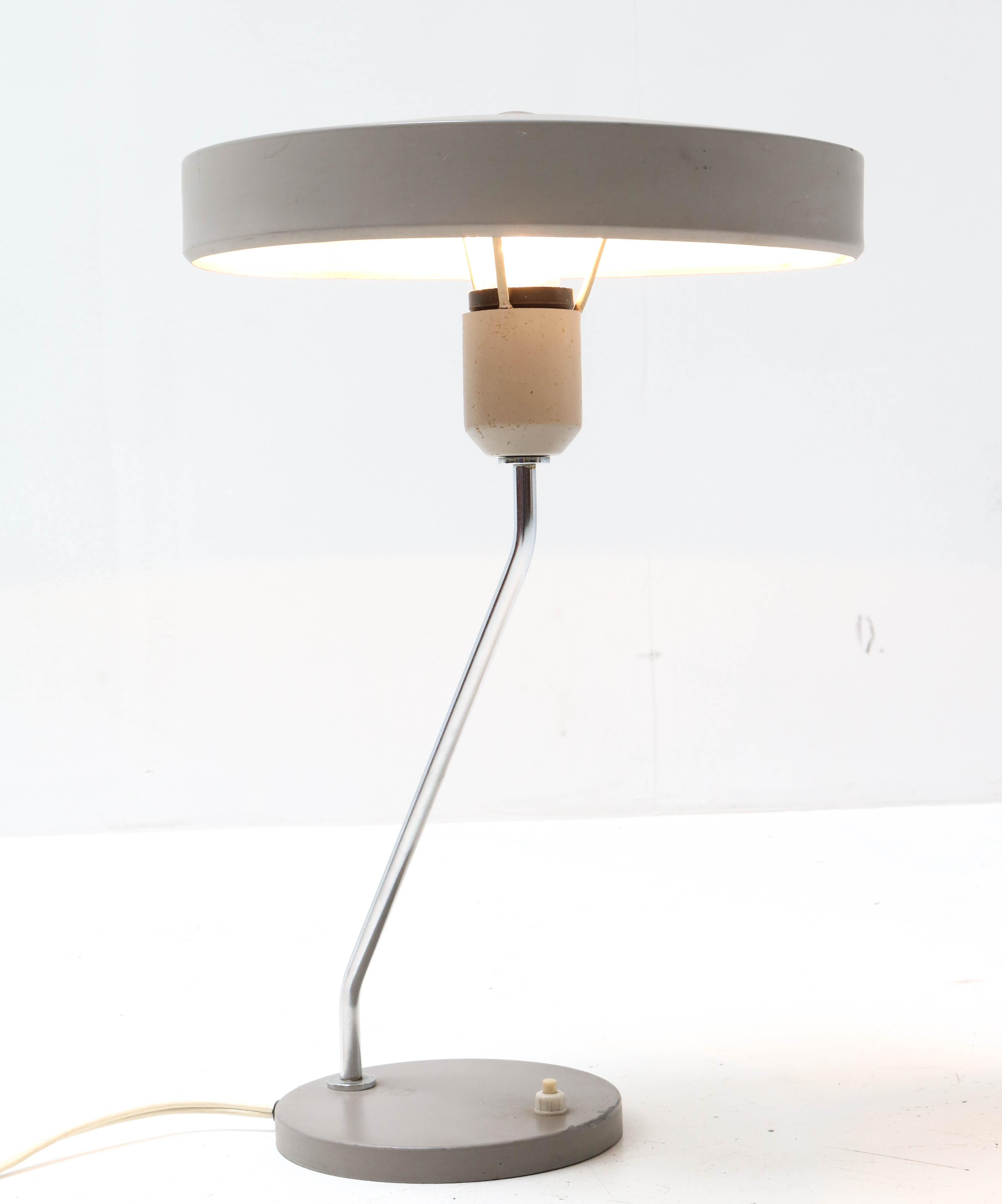 Moderne Tischlampe Romeo aus der Mitte des Jahrhunderts von Louis Kalff für Philips, 1960er Jahre im Angebot 1