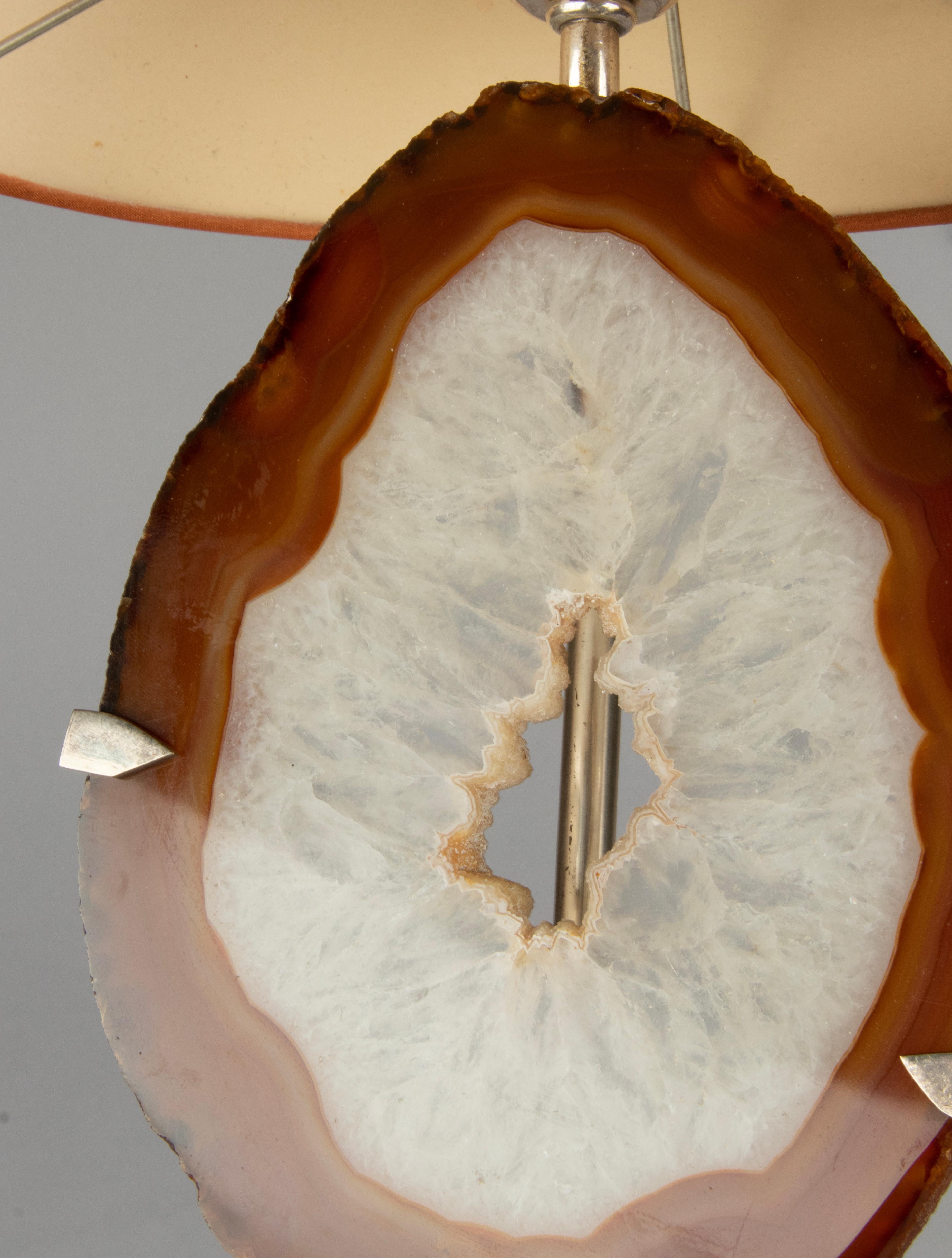 Mid-Century Modern Table Lamp with Agate Mineral Plaque Attr. to Willy Daro For Sale 9