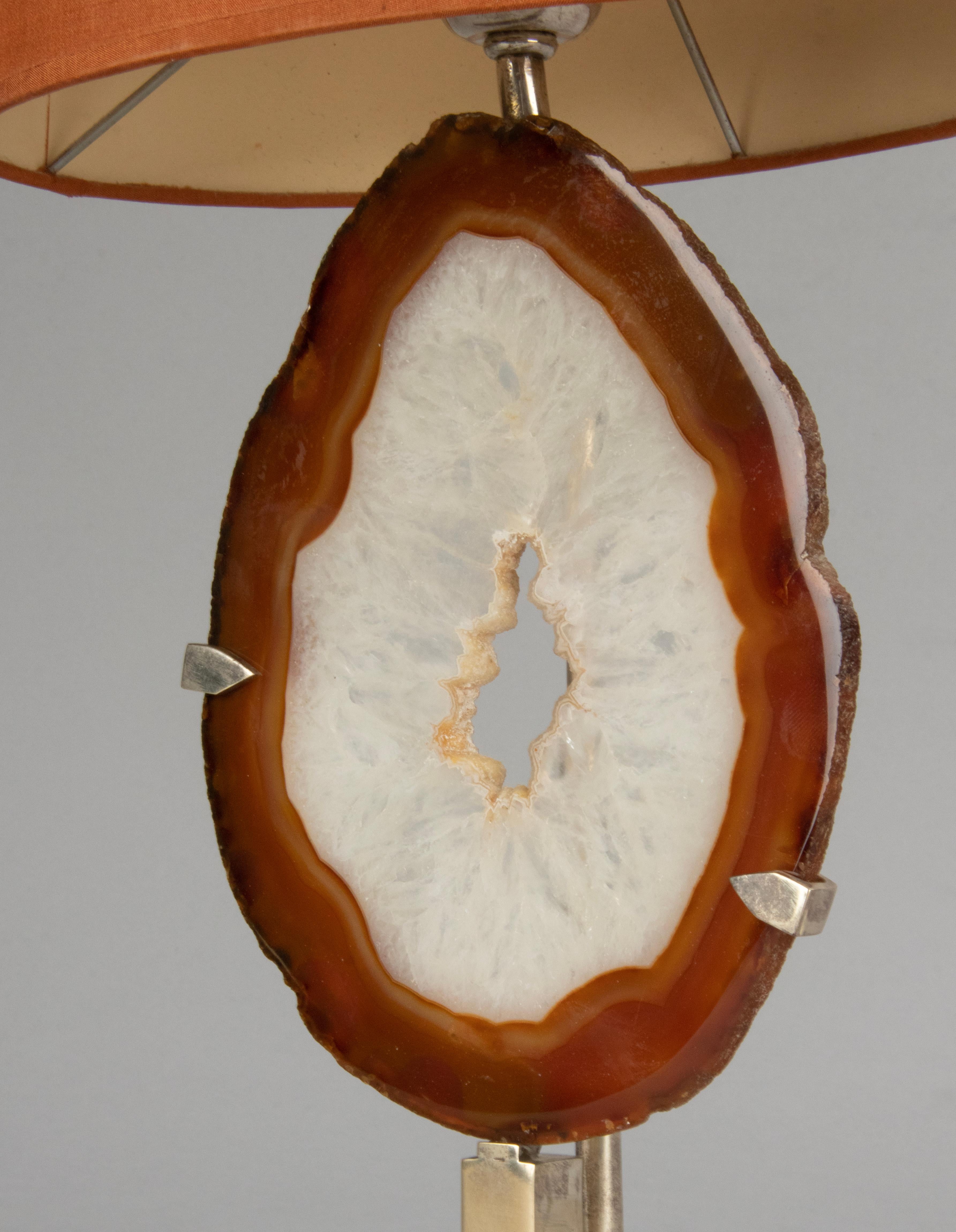 Mid-Century Modern Table Lamp with Agate Mineral Plaque Attr. to Willy Daro In Good Condition For Sale In Casteren, Noord-Brabant