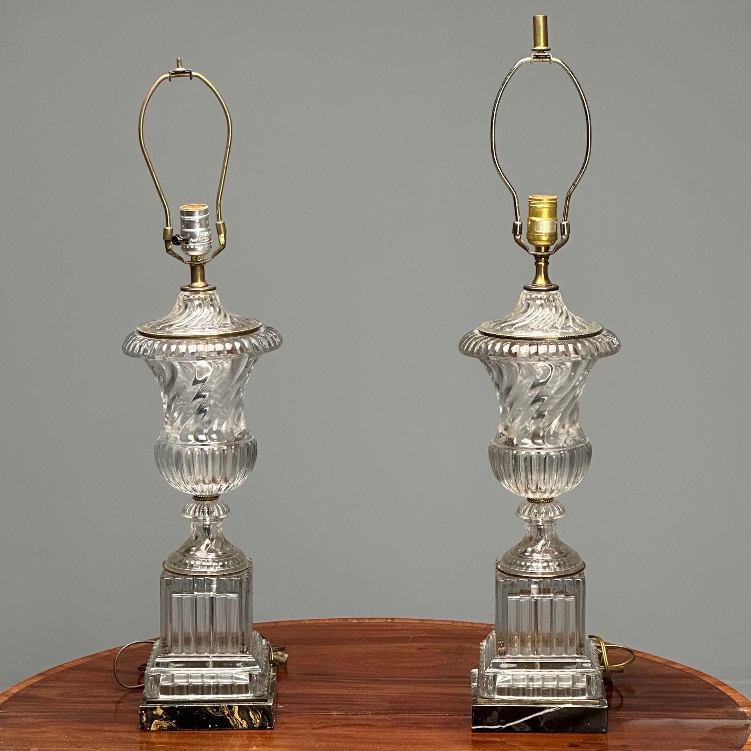 Américain Lampes de table mi-siècle moderne, verre texturé, marbre, 1950 en vente