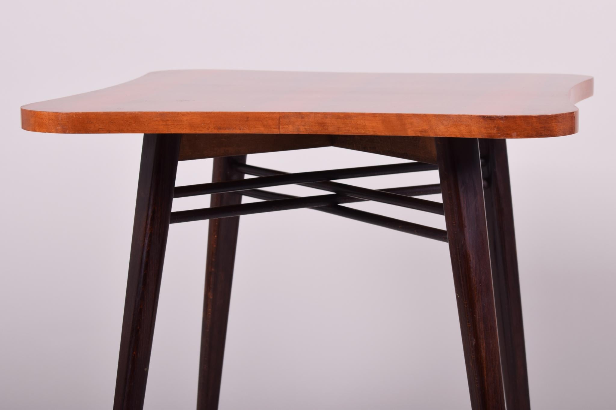 Mid-Century Modern Table Made in '40s Czechia, Non Restored Walnut In Good Condition For Sale In Horomerice, CZ