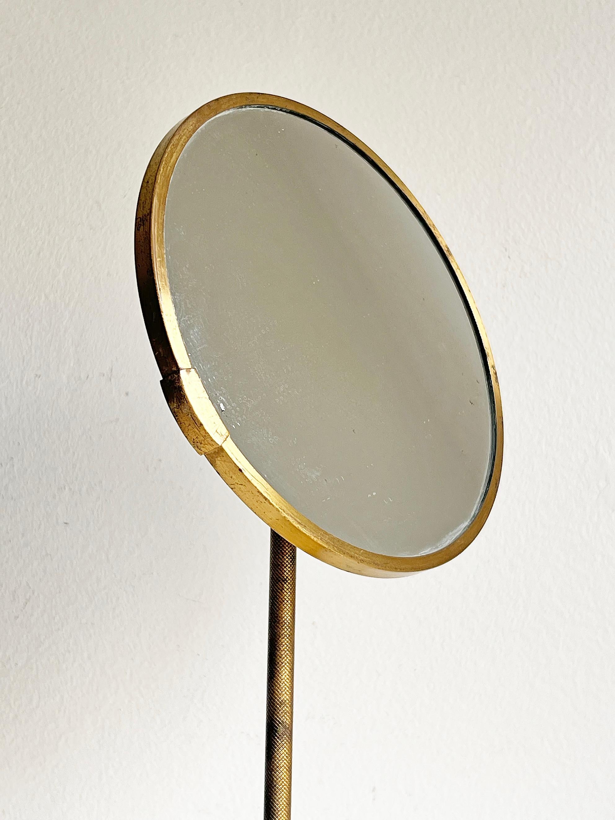 Mid-Century Modern Table Mirror in Brass, circa 1950s For Sale 1