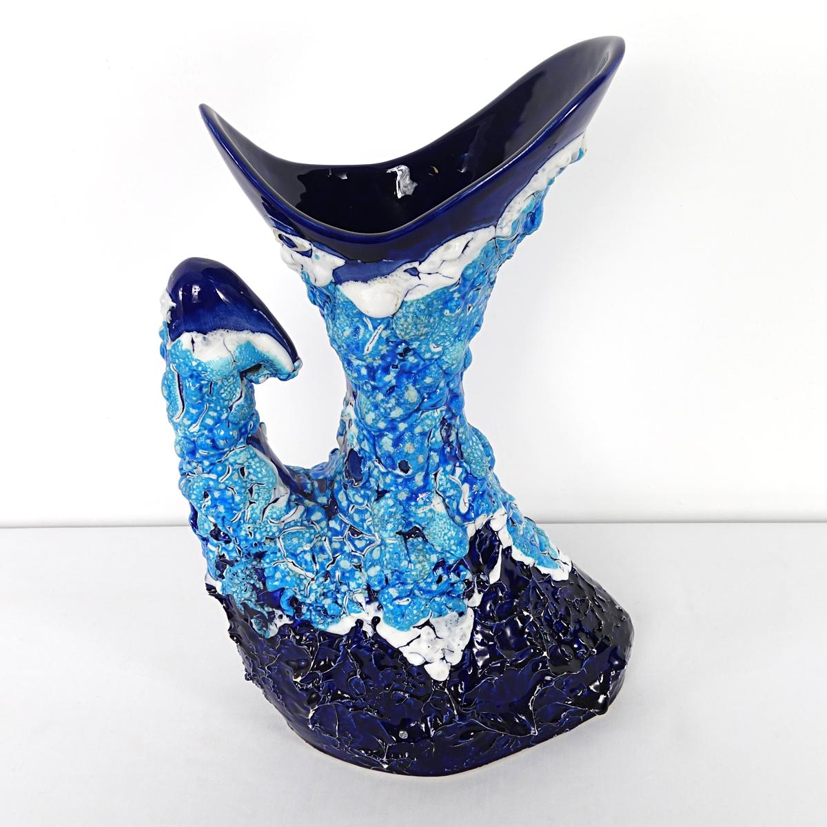 Céramique Grand vase bleu moderne du milieu du siècle dernier, spécialiste français de la céramique de Vallauris en vente