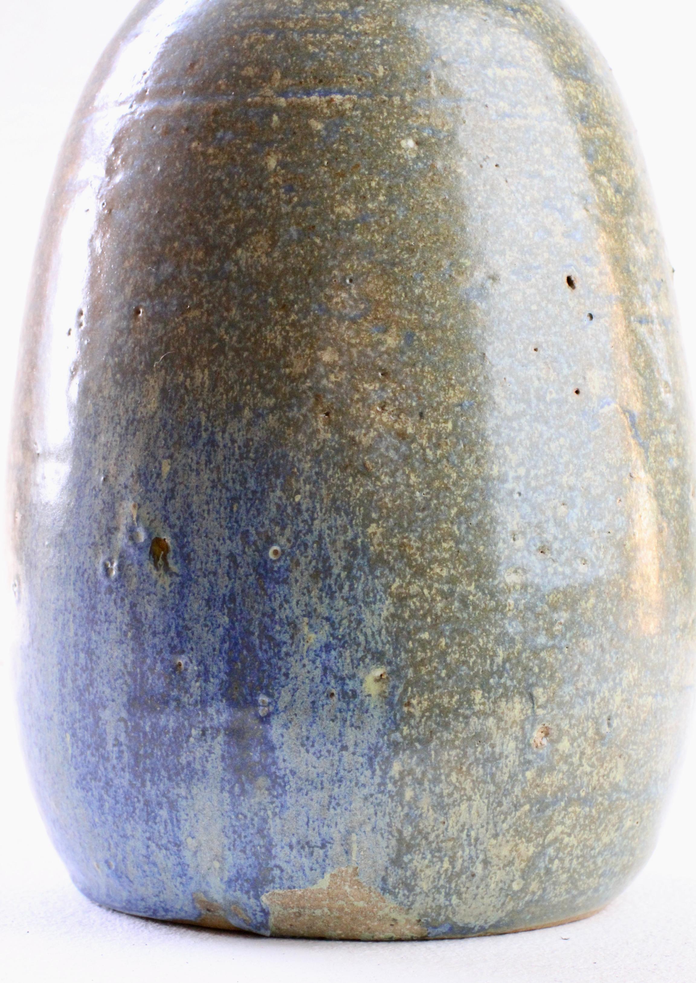 Mid-Century Modern Tall Hand Thrown & Glazed Studio Pottery Vase circa 1970s im Angebot 7