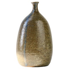 Vaso di Studio Pottery alto e smaltato a mano della metà del secolo scorso, circa anni '70
