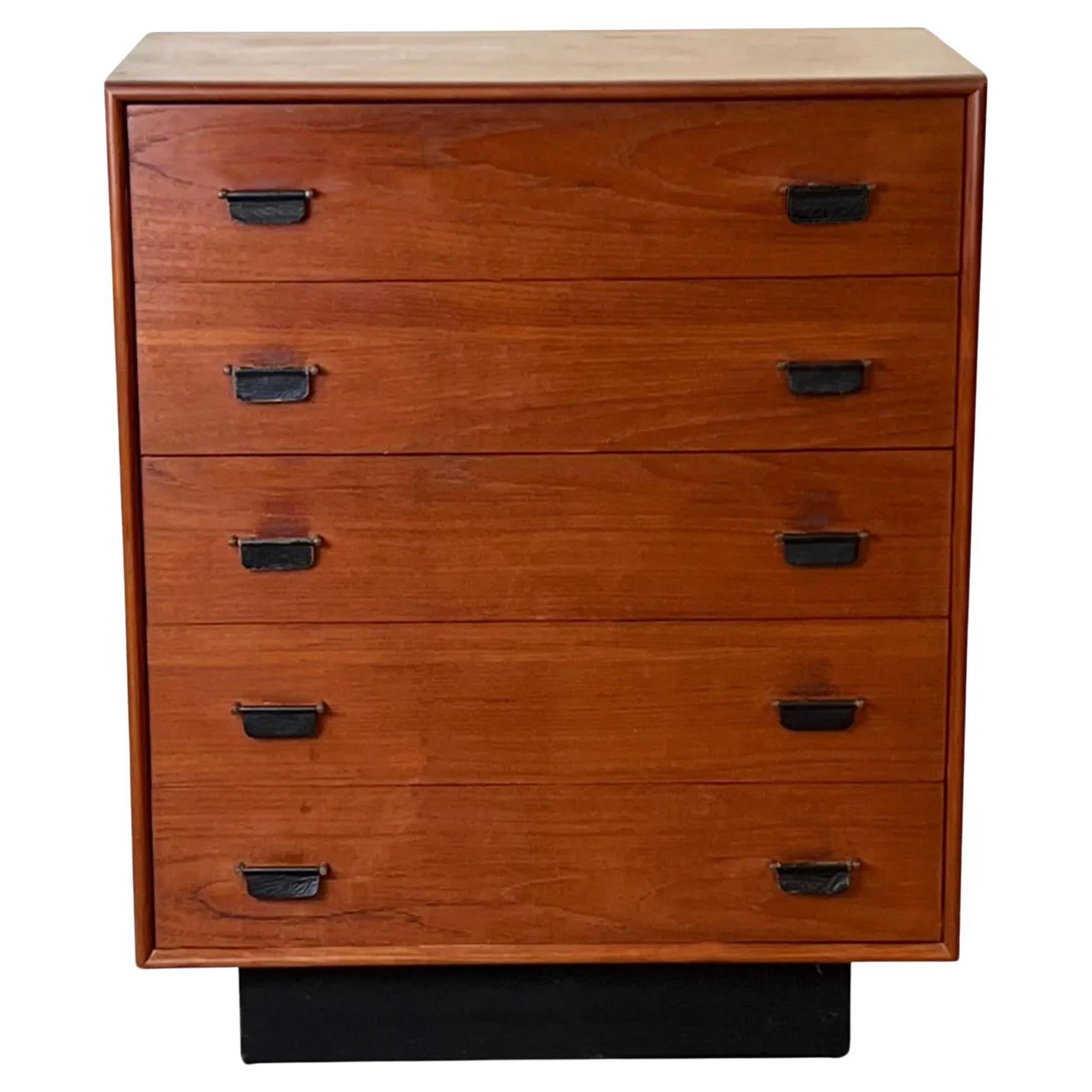 Mid Century Modern Tall teak 5 drawer dresser Black leather pulls plinth base For Sale