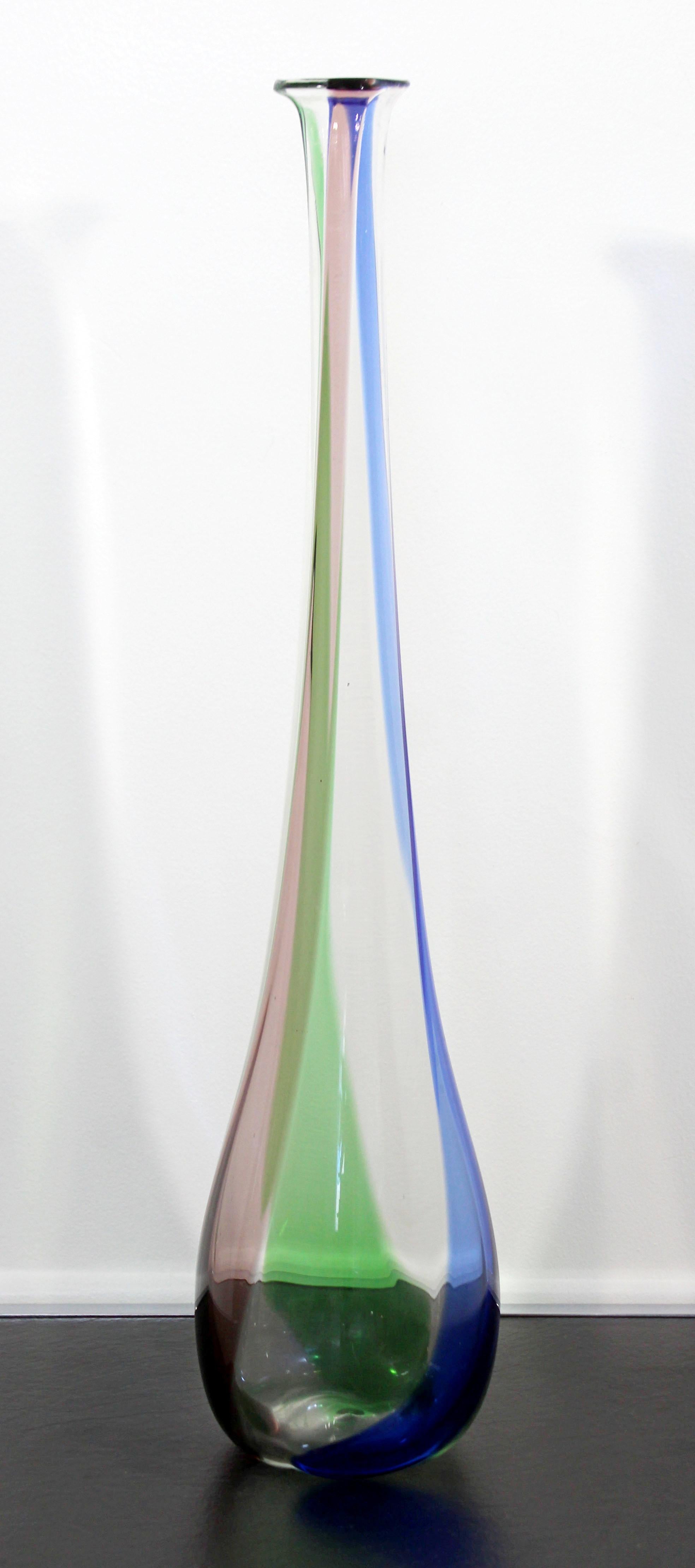 Mid-Century Modern Tall Tri Colored Murano Glass Art Vase 1970s Italy Green Blue In Good Condition In Keego Harbor, MI
