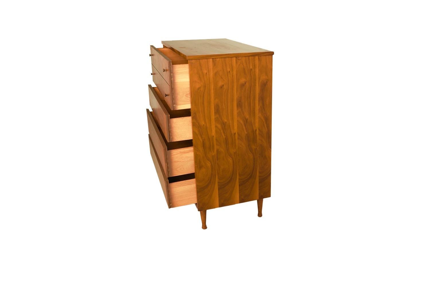 Mid-Century Modern Tall Walnut Dresser For Sale 1