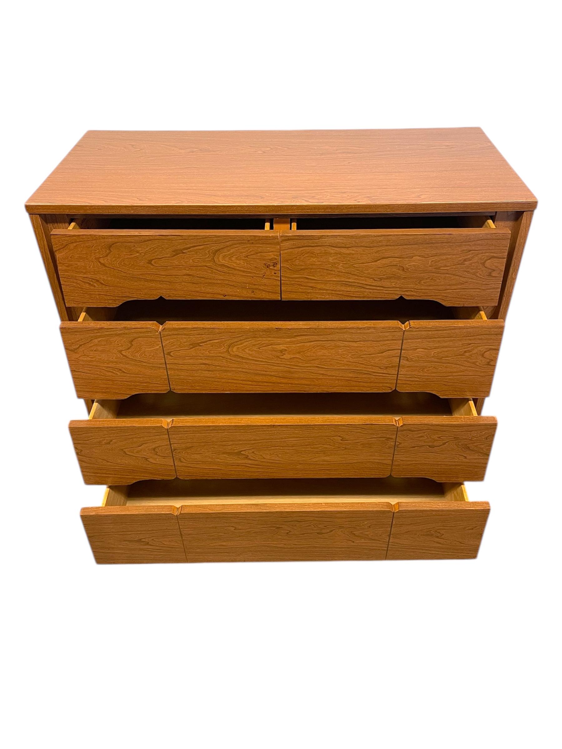 Mid-Century Modern Tallboy Dresser by Kroehler Custom Crafter, 1960s For Sale 3