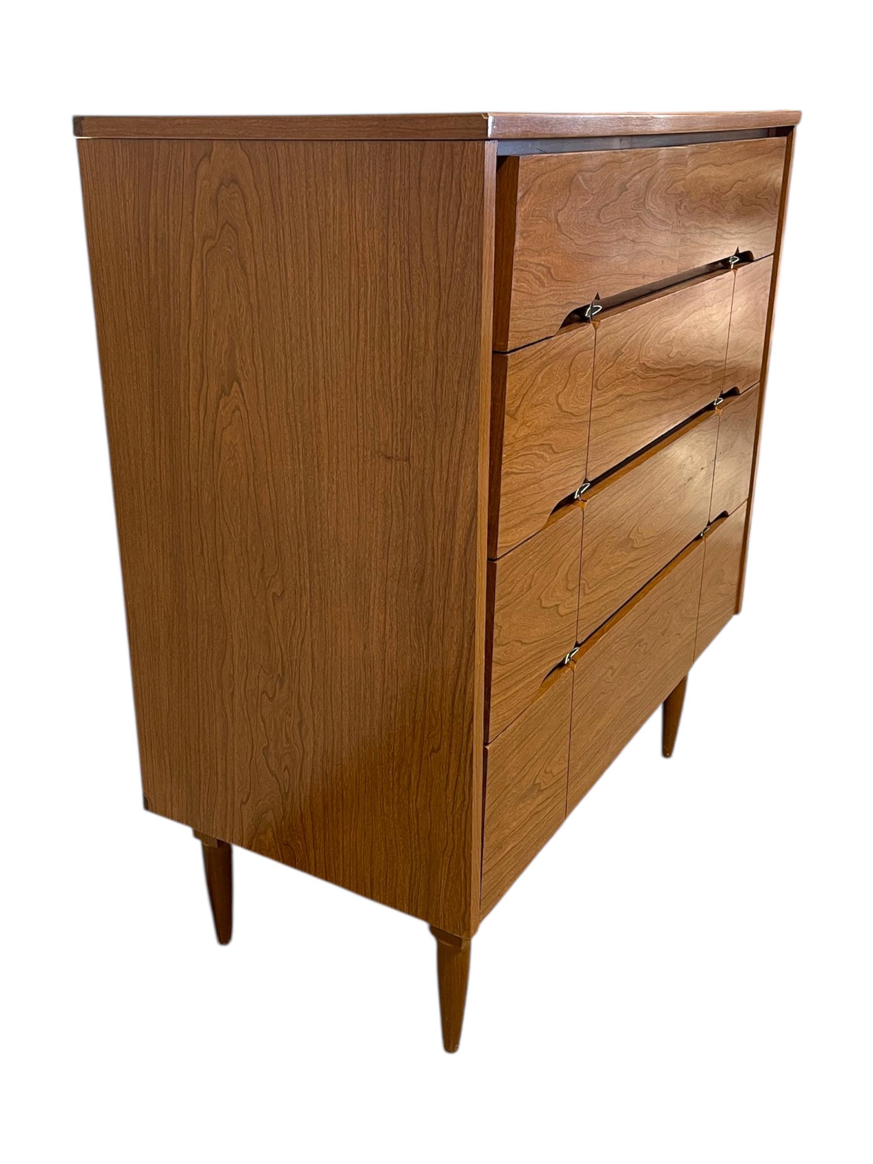 Mid-Century Modern Tallboy Dresser by Kroehler Custom Crafter, 1960s For Sale 4