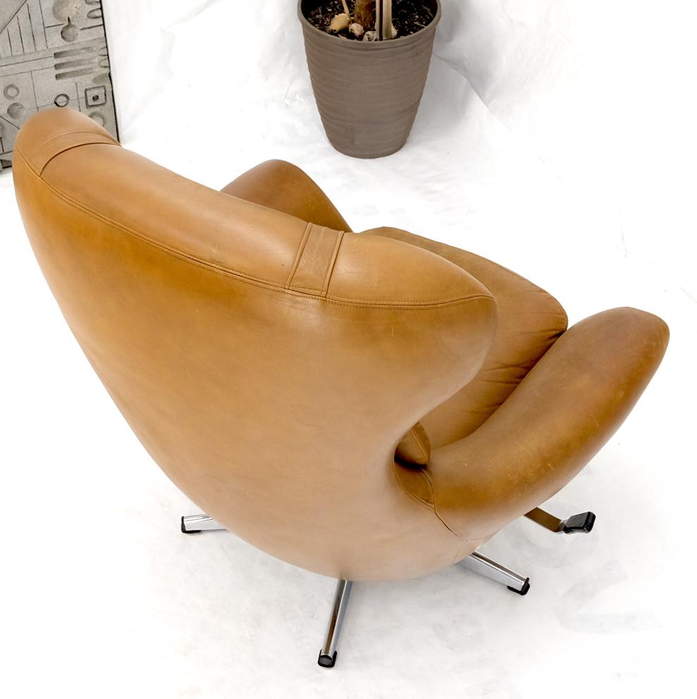 Mid-Century Modern Tan Leather Egg Style Wide Back Lounge Chair & Ottoman For Sale 8