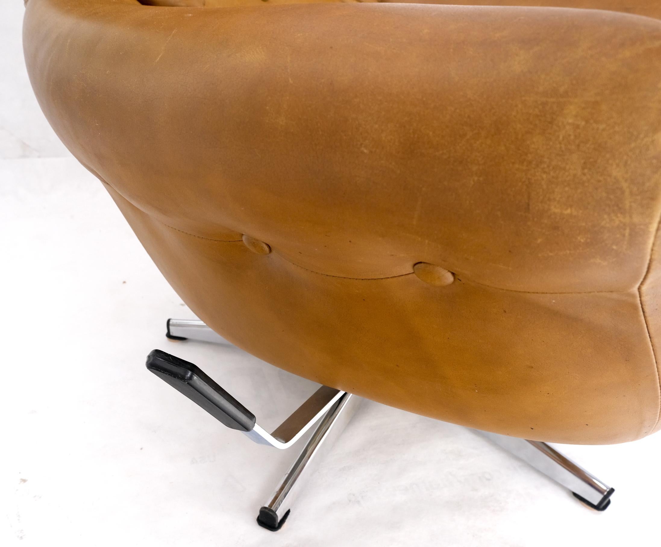 Mid-Century Modern Tan Leather Egg Style Wide Back Lounge Chair & Ottoman For Sale 10