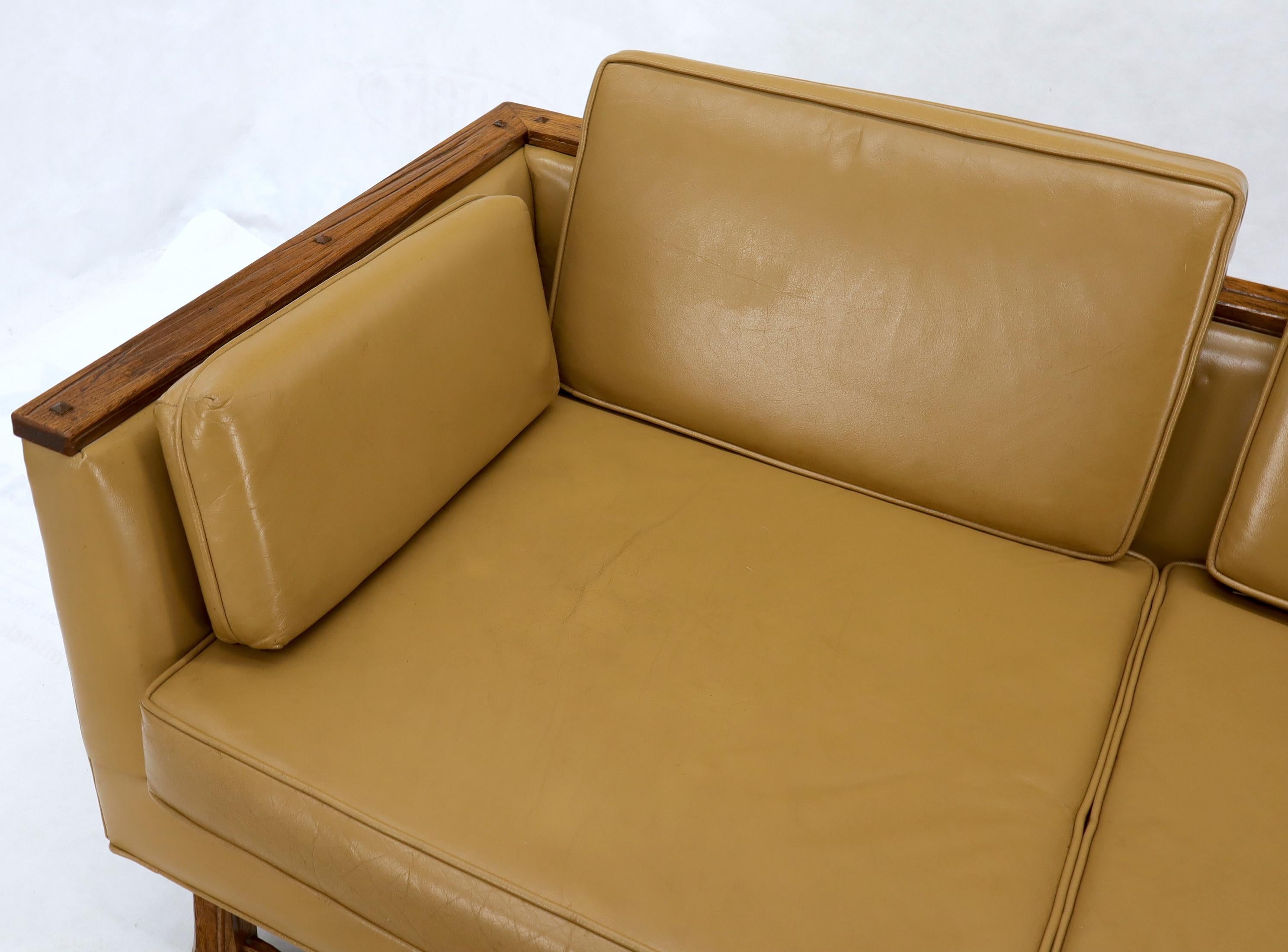 Mid-Century Modern Tan Leather Oak Frame Sofa by Ranch Oak In Excellent Condition For Sale In Rockaway, NJ