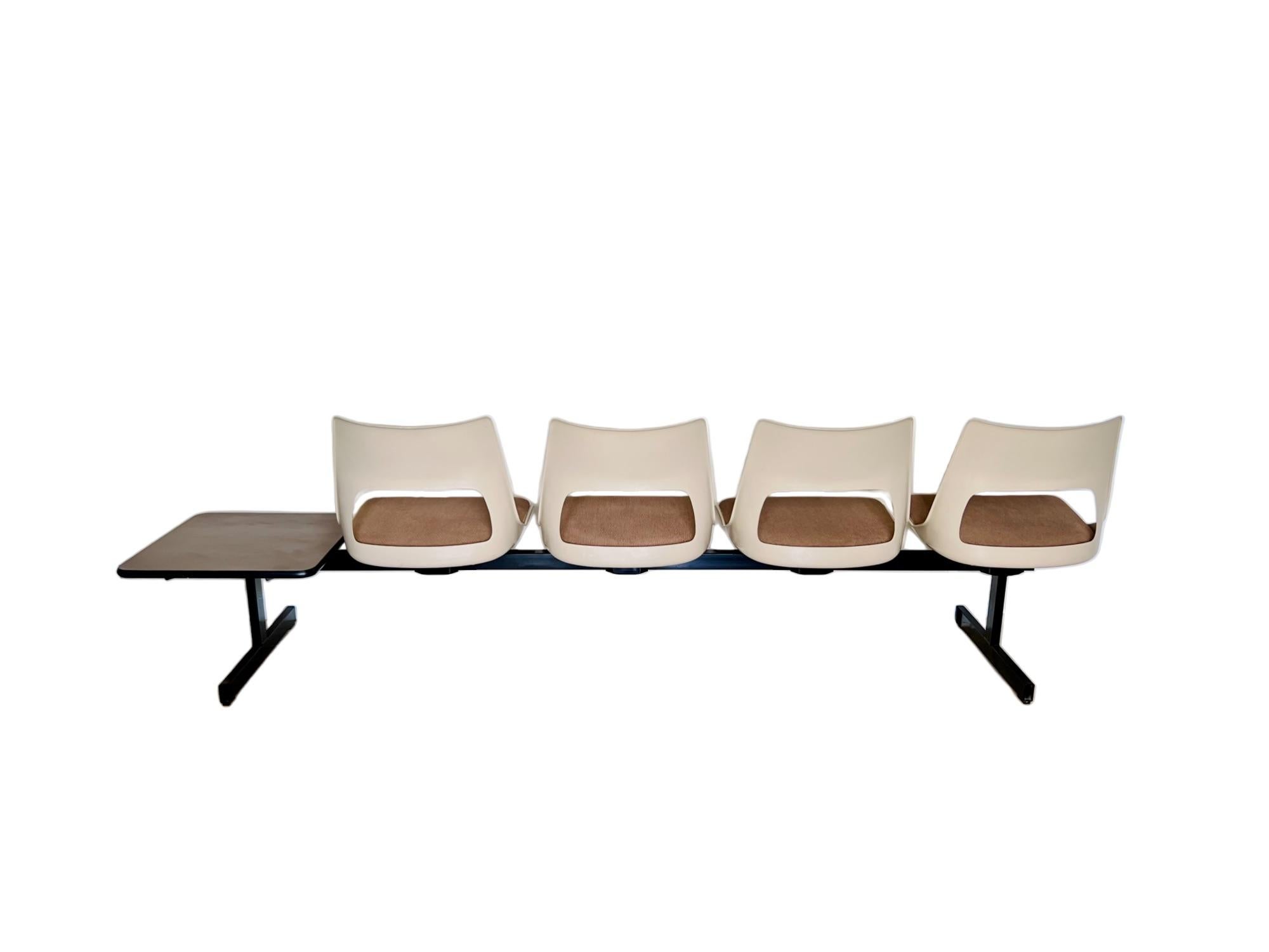 Mid-Century Modern Tandem Four Seat Bench by Krueger, 1970s 4