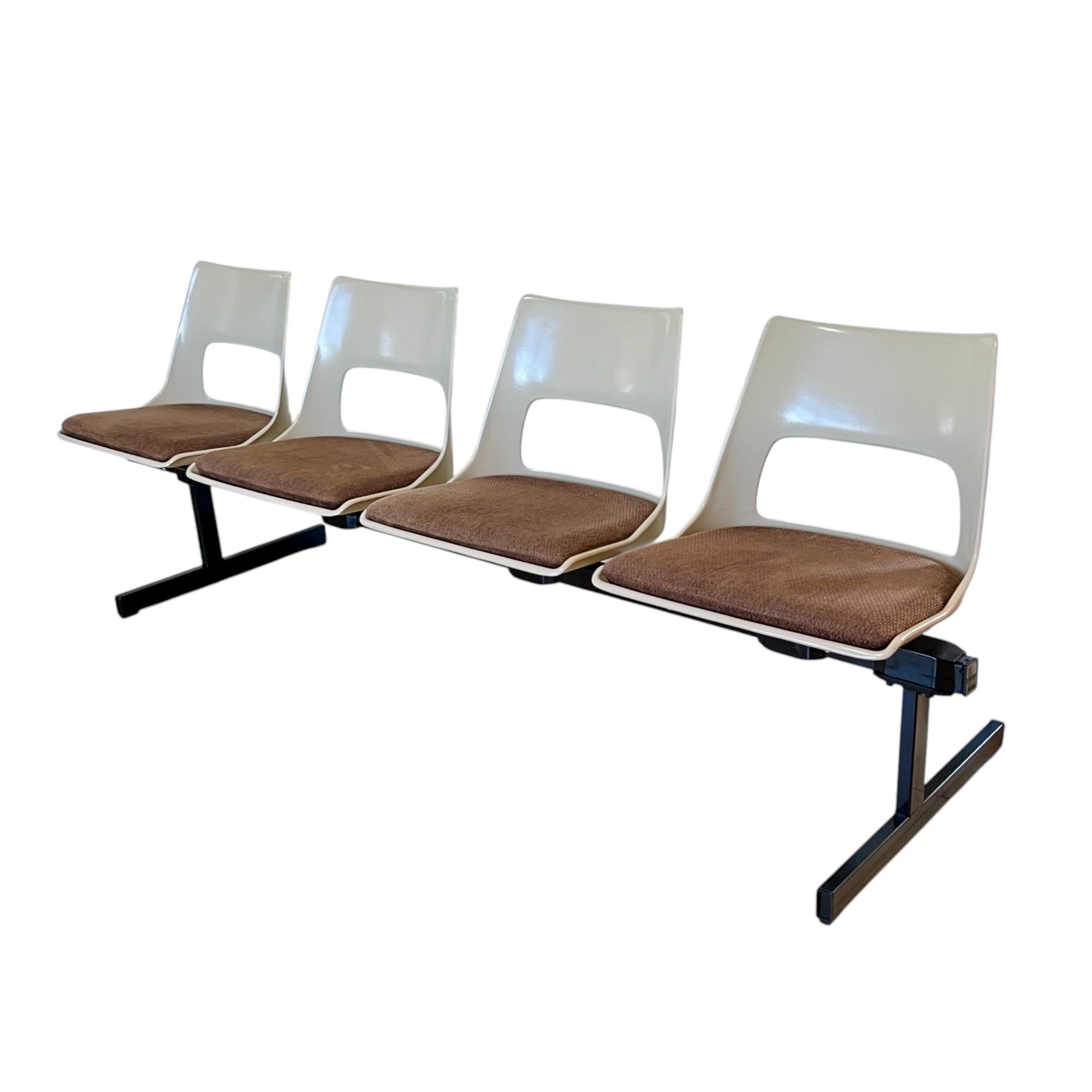 Molded Mid-Century Modern Tandem Four Seat Bench by Krueger For Sale
