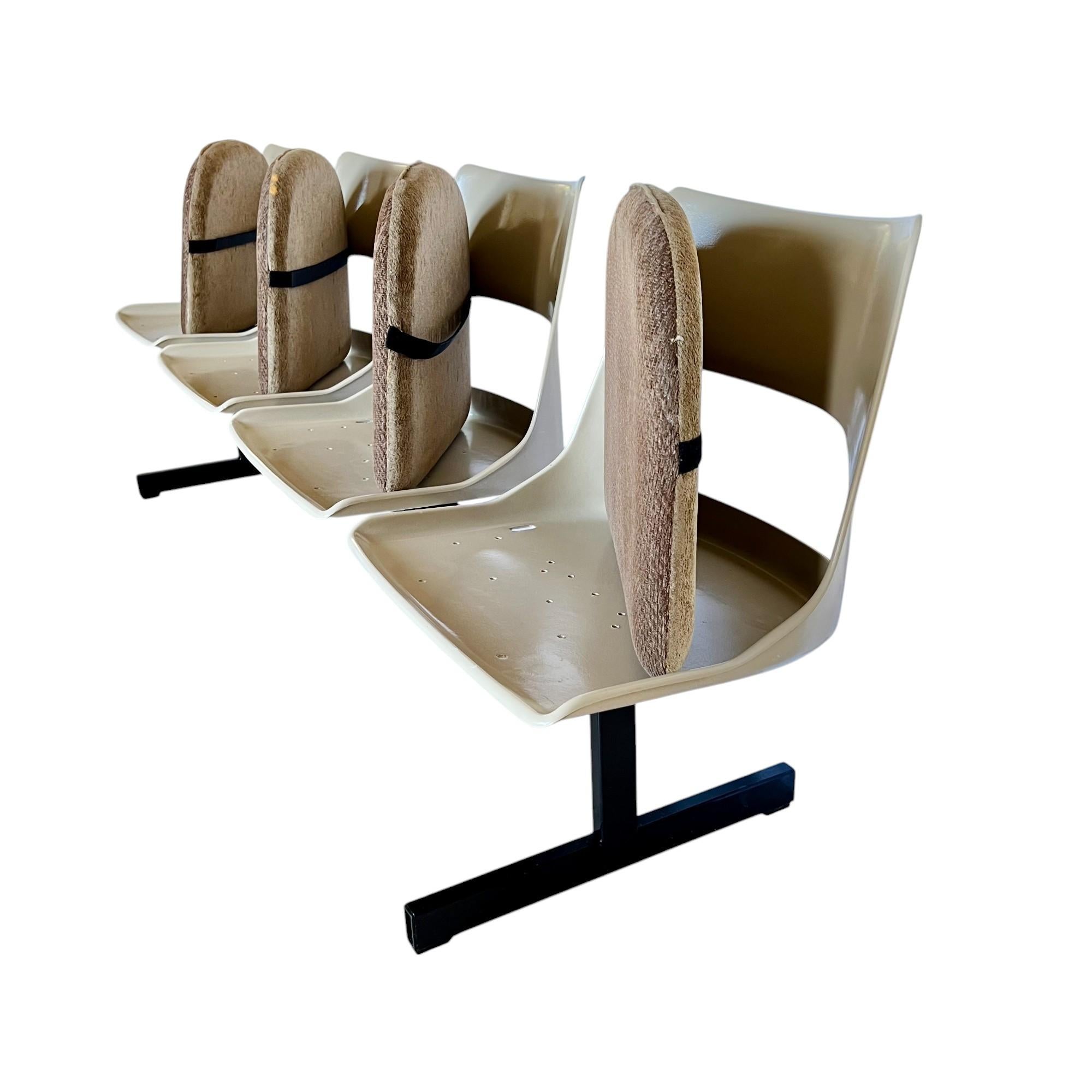 Mid-Century Modern Tandem Four Seat Bench by Krueger 1