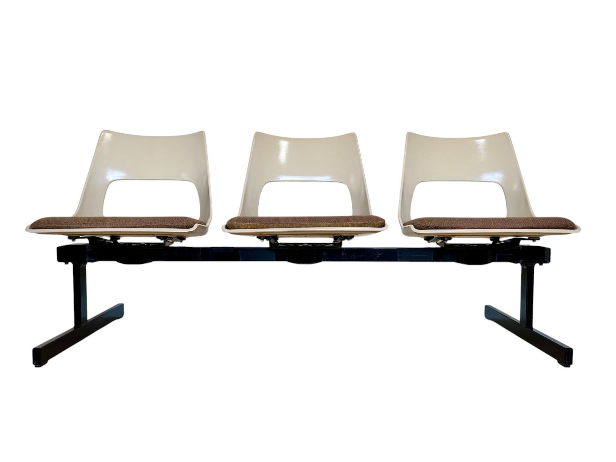 Mid-Century Modern Tandem Three Seat Bench by Krueger 3
