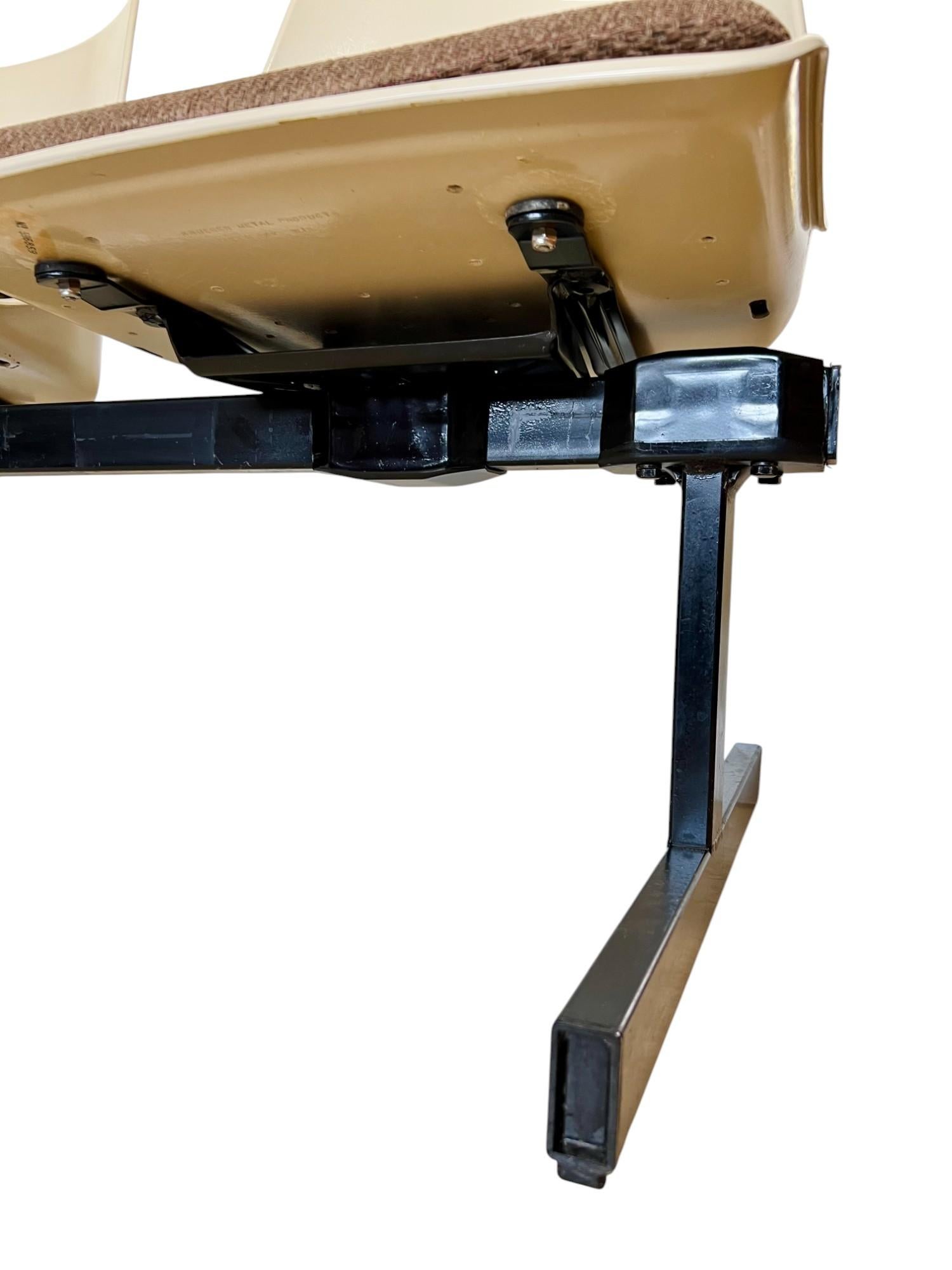 Mid-Century Modern Tandem Three Seat Bench by Krueger 4