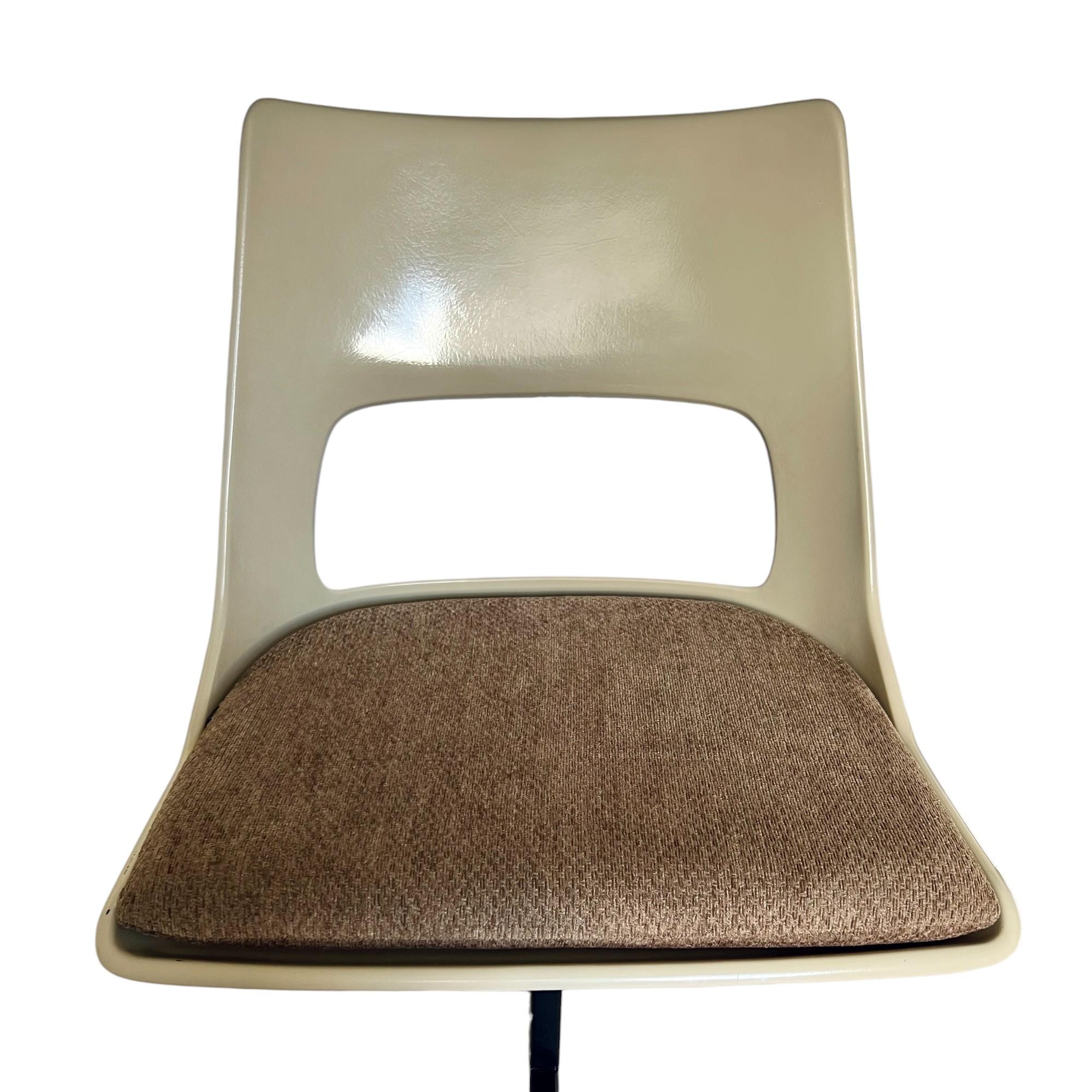 20th Century Mid-Century Modern Tandem Three Seat Bench by Krueger