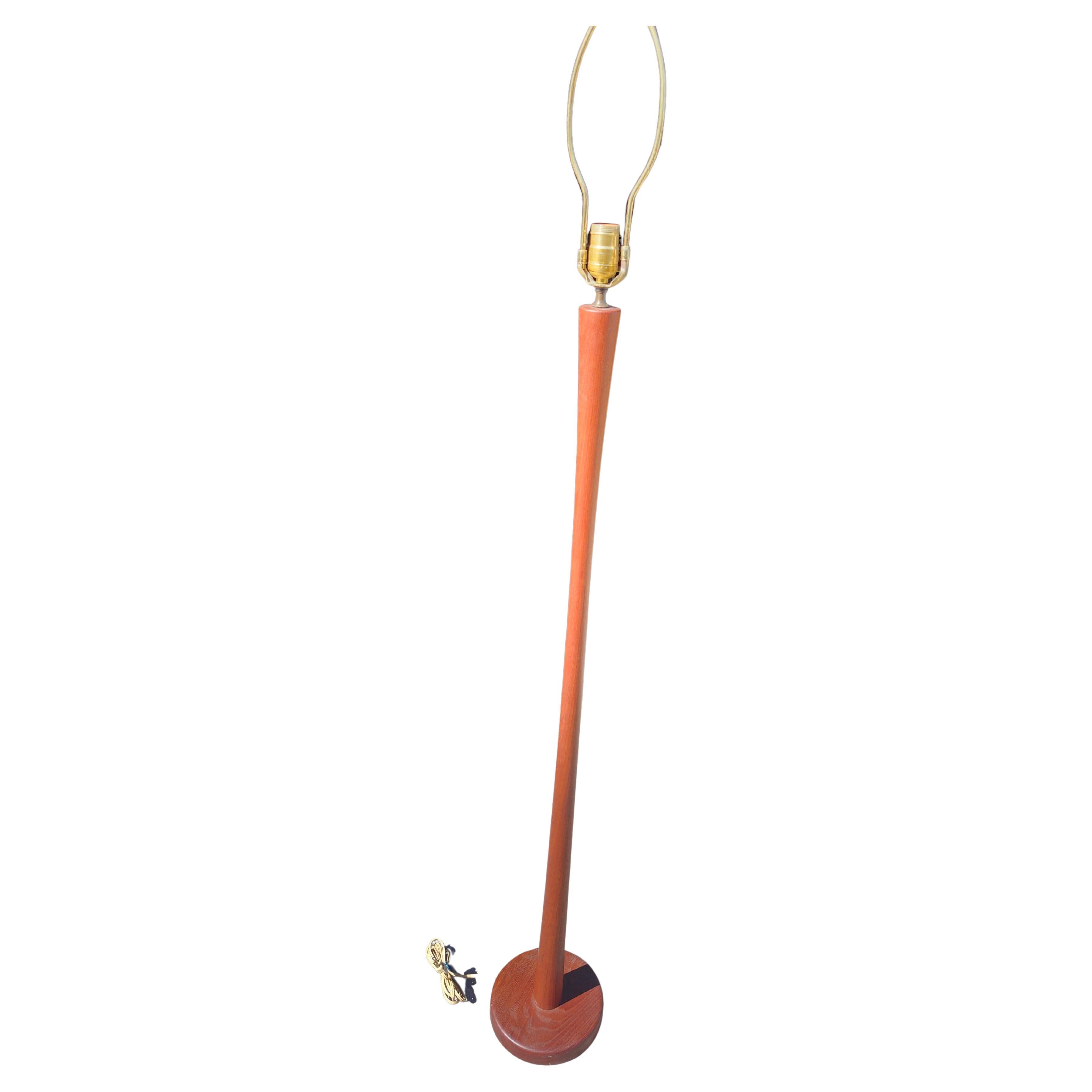 American Mid Century Modern Tapered Walnut Floor Lamp by Mel Smilow C 1955 For Sale