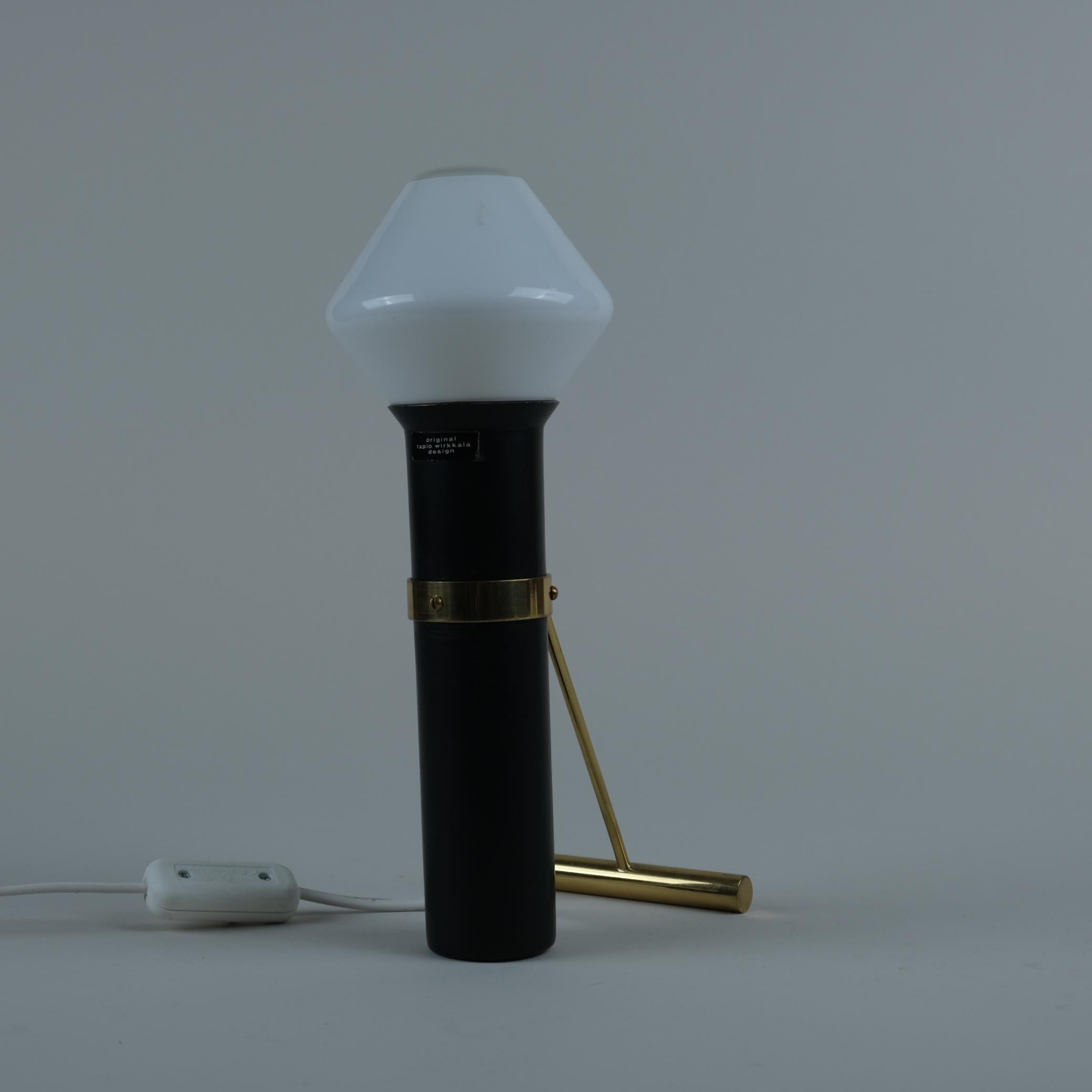 Métal Lampe de table moderne du milieu du siècle Tapio Wirkkala, modèle K11-81b, Idman, années 1950 en vente