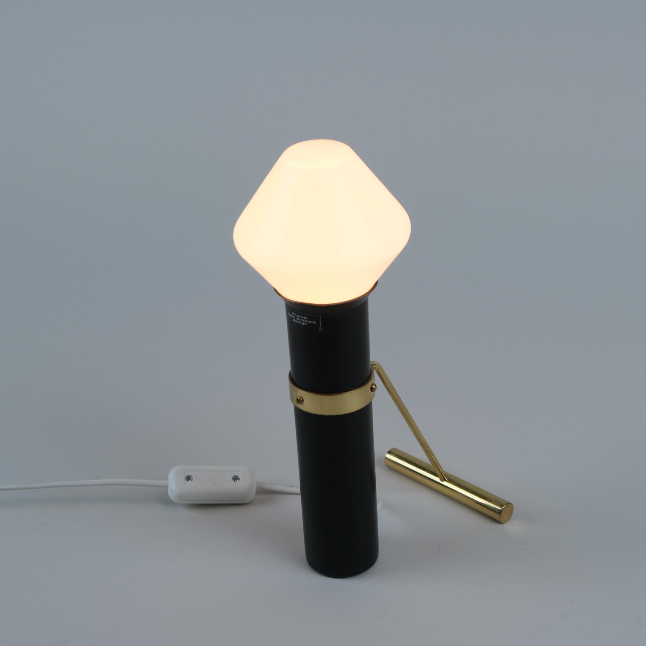 Lampe de table moderne du milieu du siècle Tapio Wirkkala, modèle K11-81b, Idman, années 1950 en vente 1