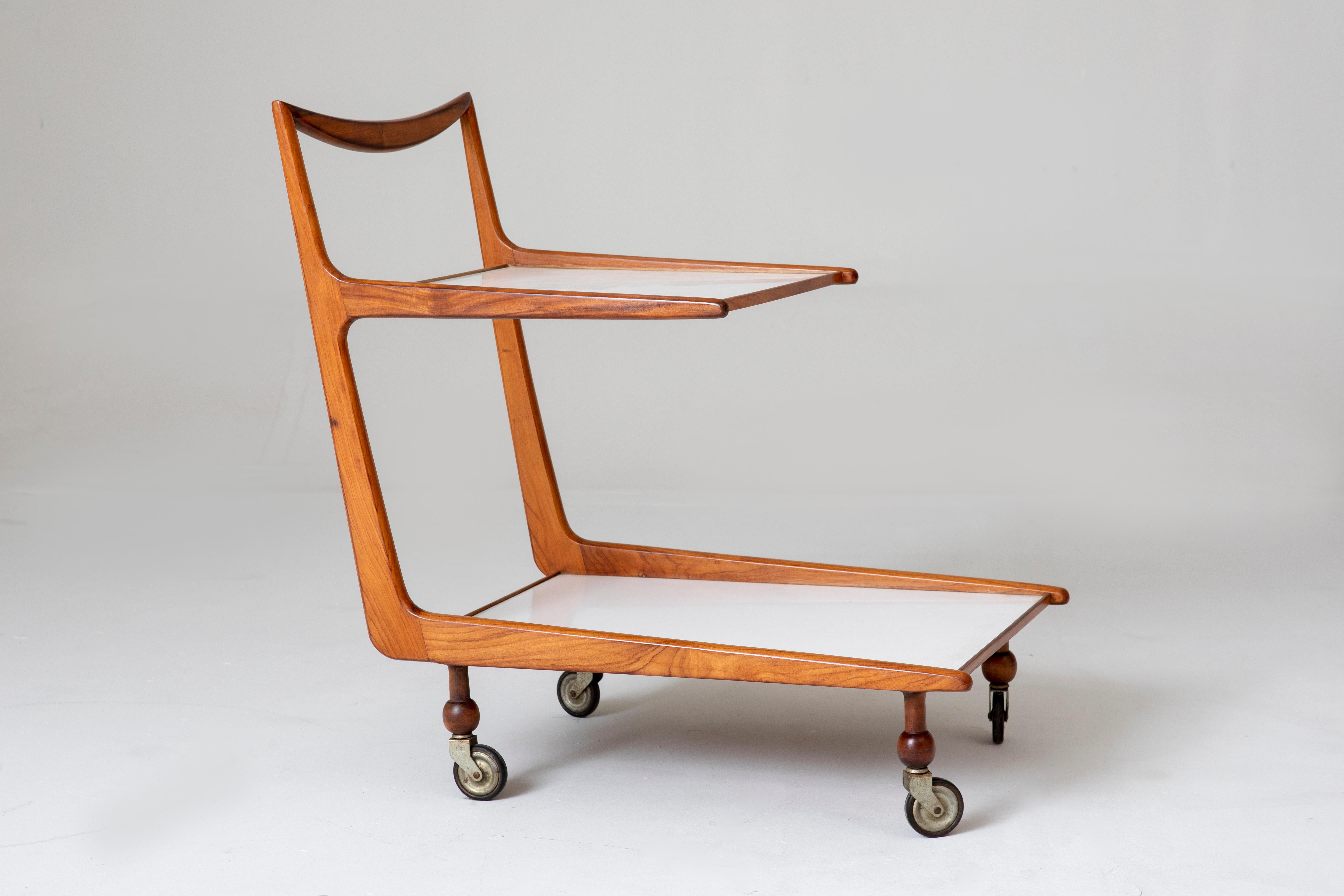 Mid-Century moderno Carrello da tè moderno di metà secolo di un designer brasiliano, anni '60 in vendita