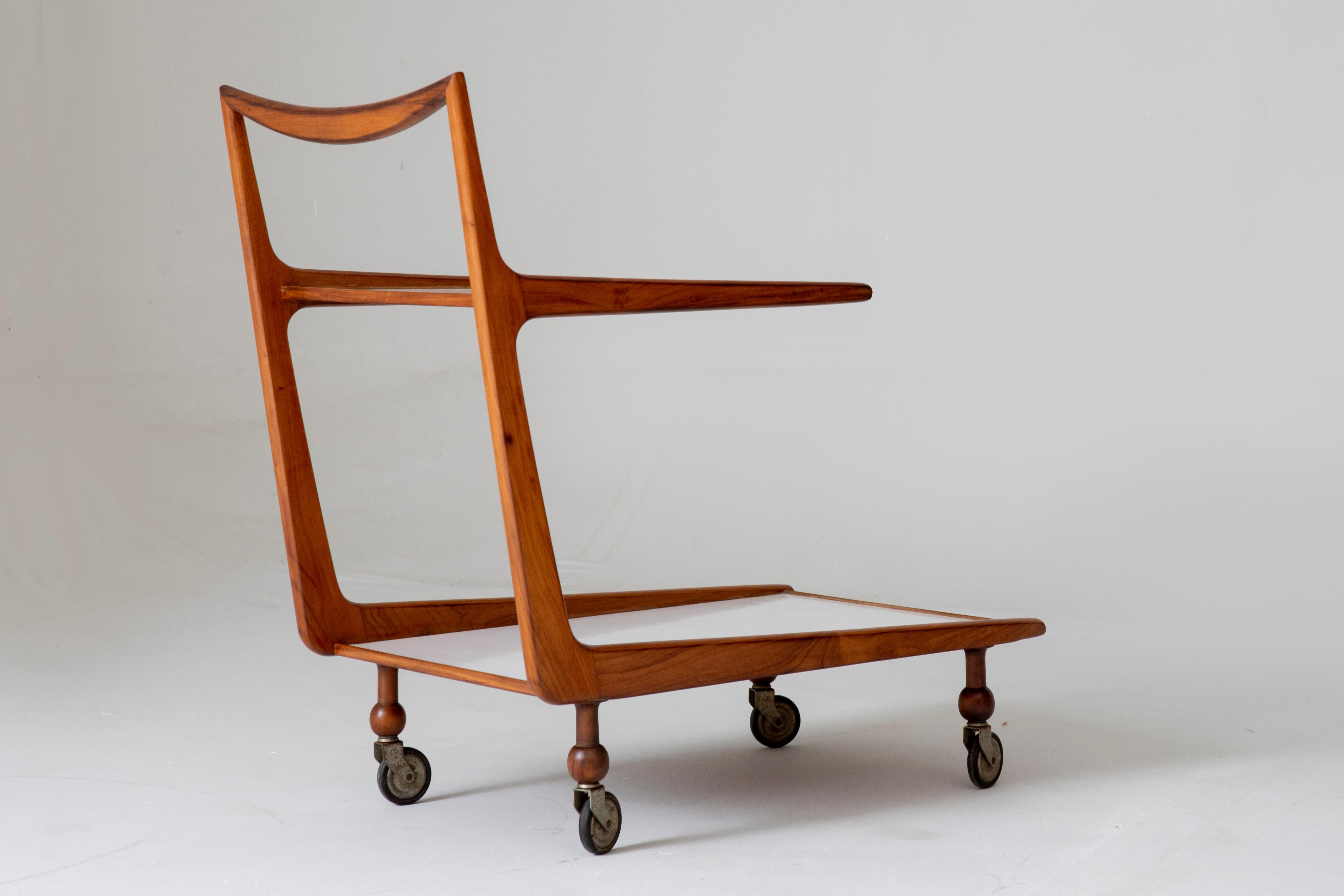 Carrello da tè moderno di metà secolo di un designer brasiliano, anni '60 in vendita 1