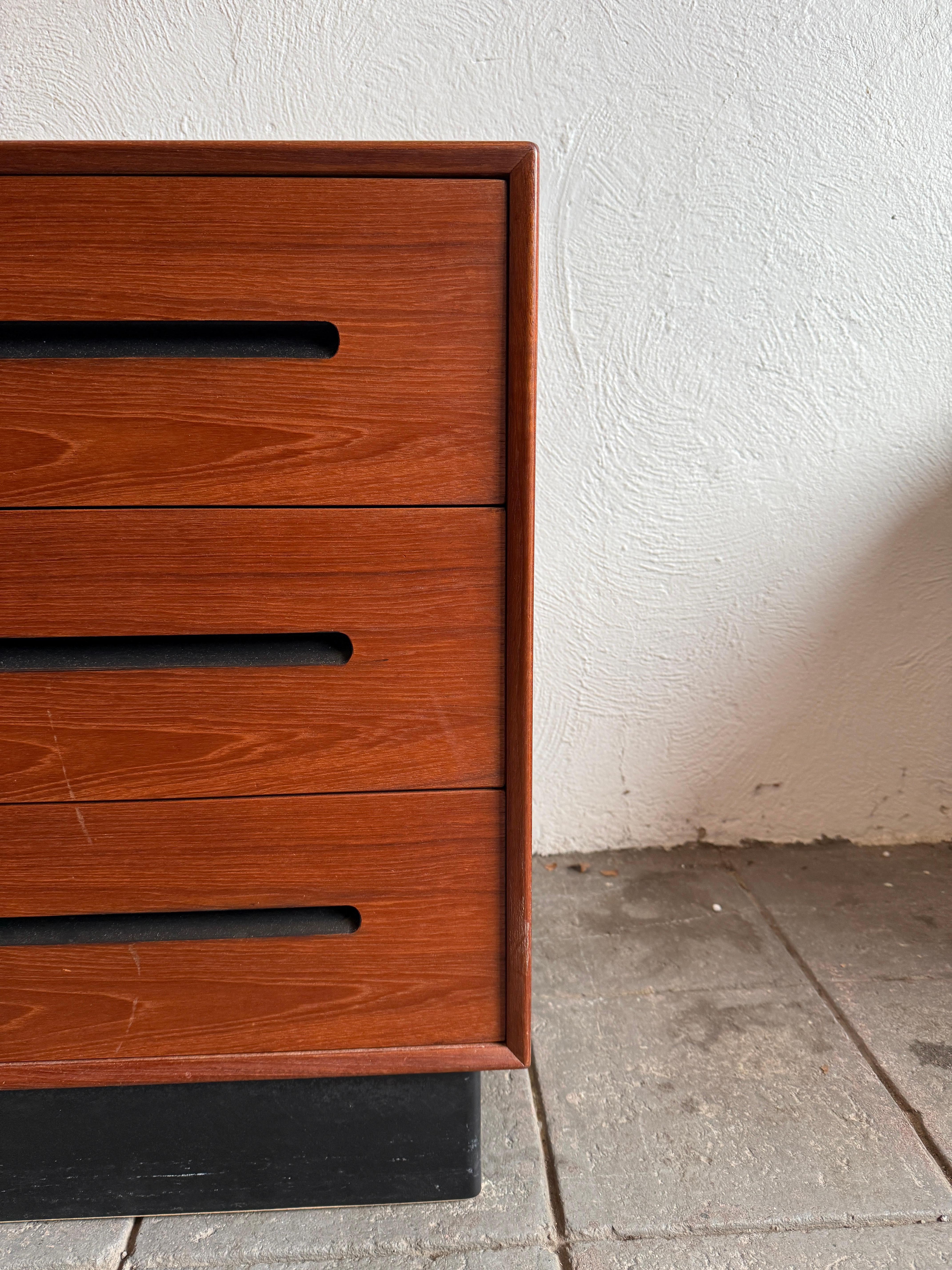 Woodwork Mid Century Modern Teak 3 drawer dresser by Westnofa Norway For Sale